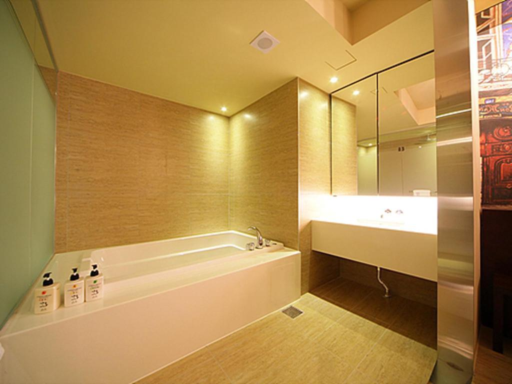 Sinchon Gaeul Motel 2*