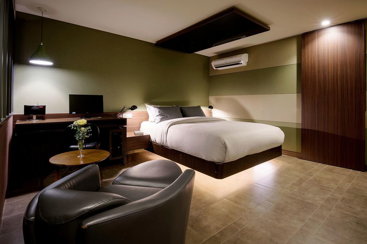 Hotel Nineth 2*