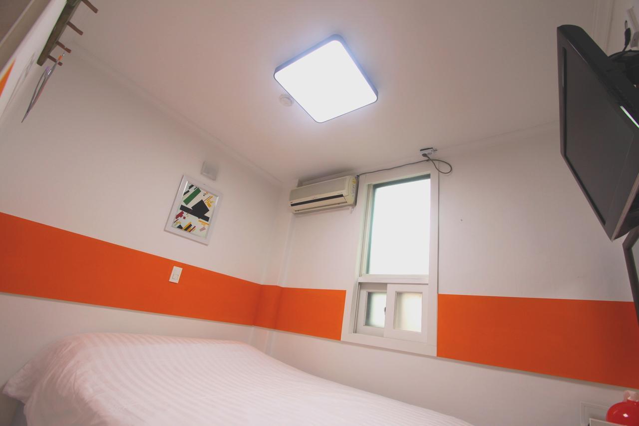 Hostel Ruman Stay Guest house