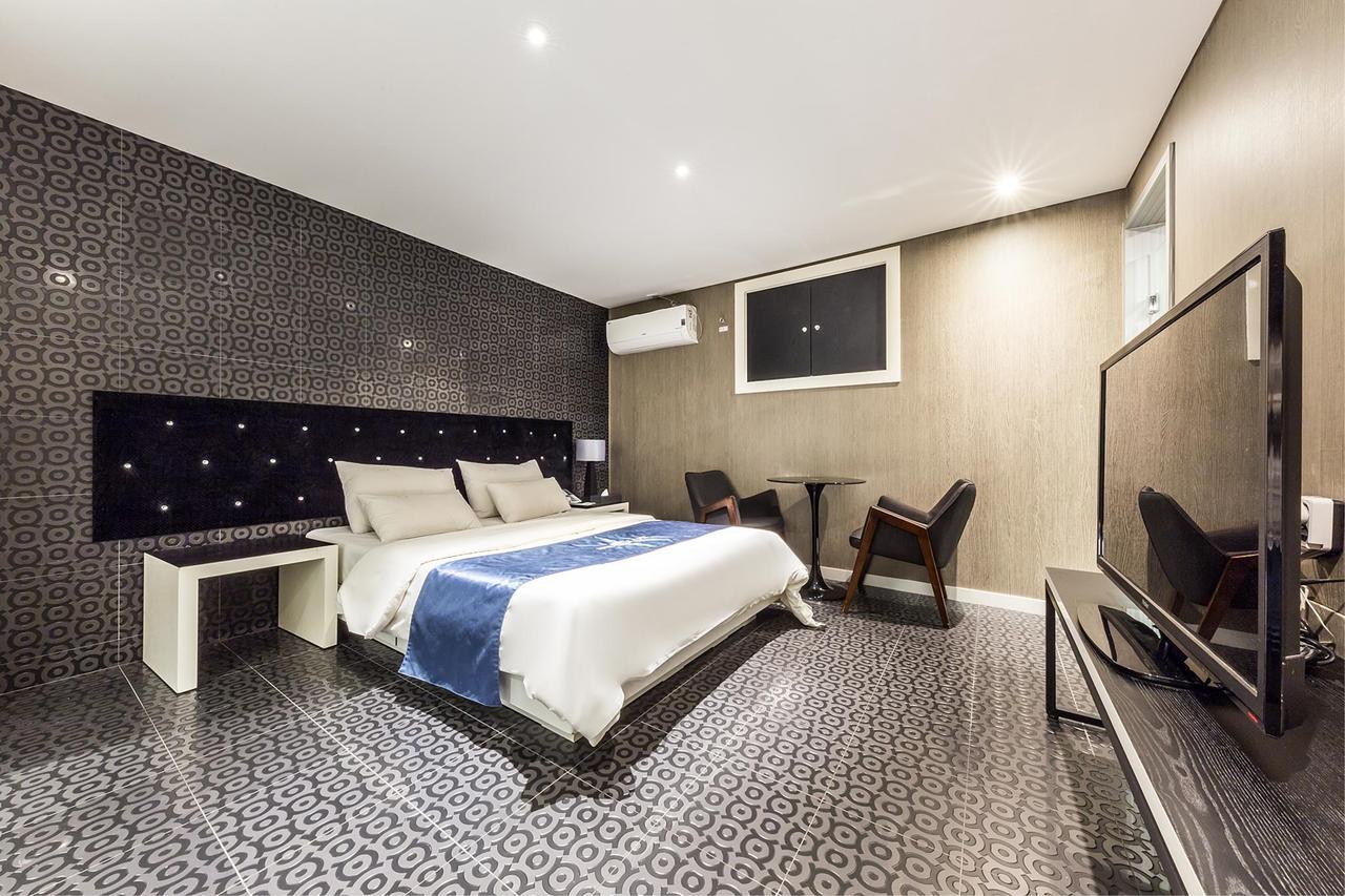 Cheonho The Blue Hotel Seoul
