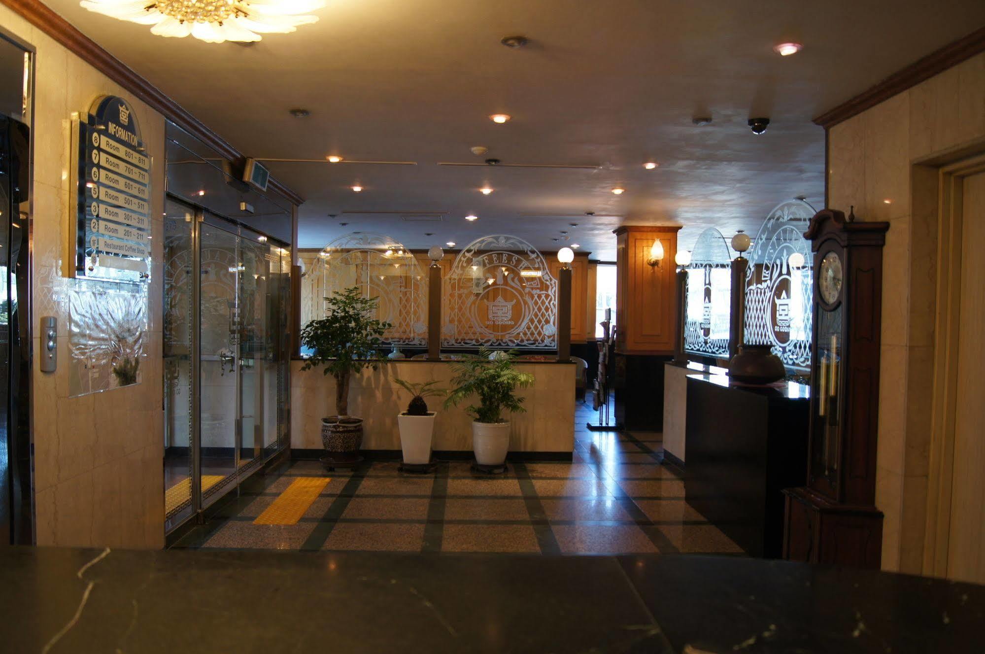 Hotel Gogoong 2*