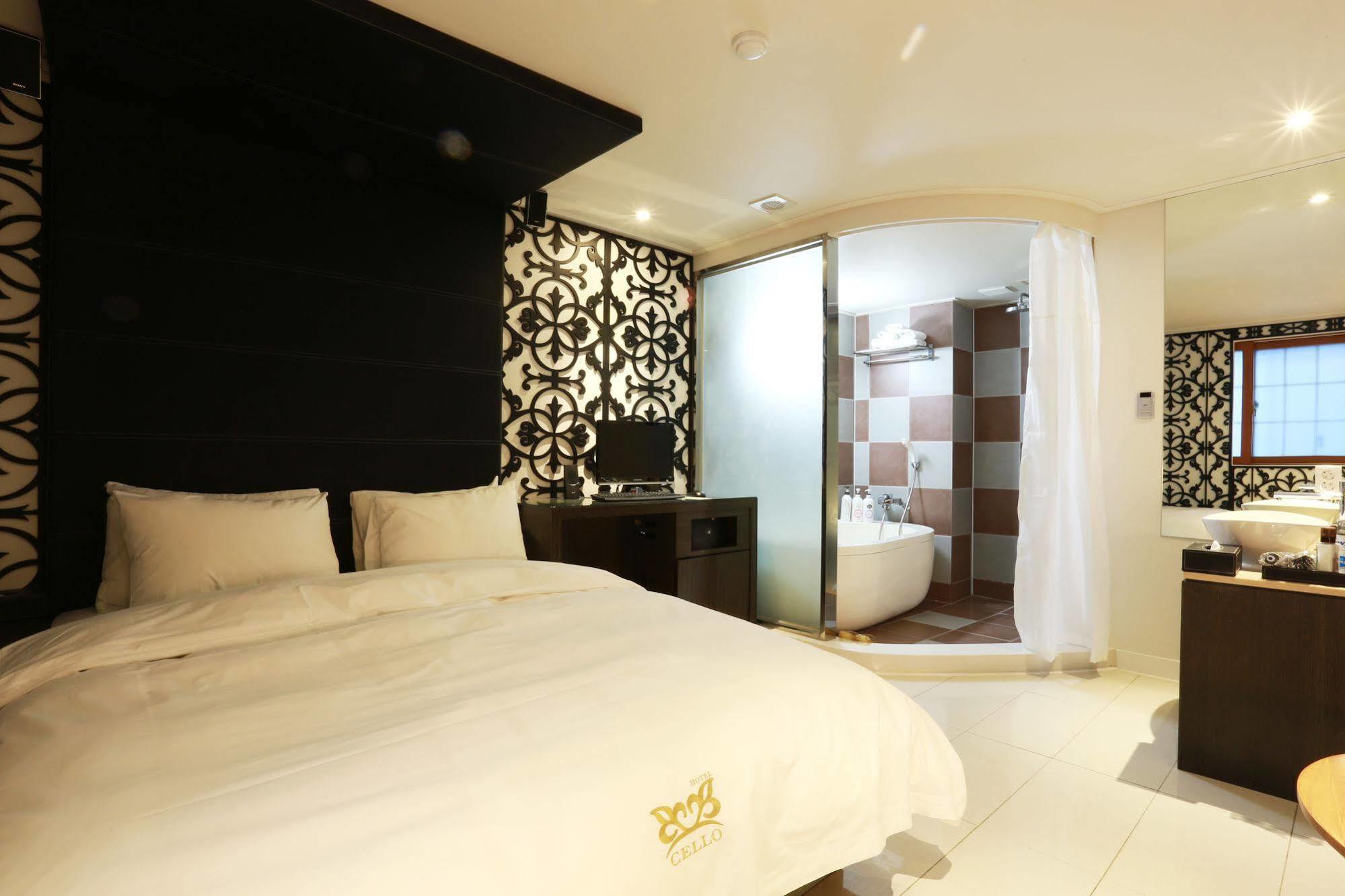 Hotel Cello Motel 2*