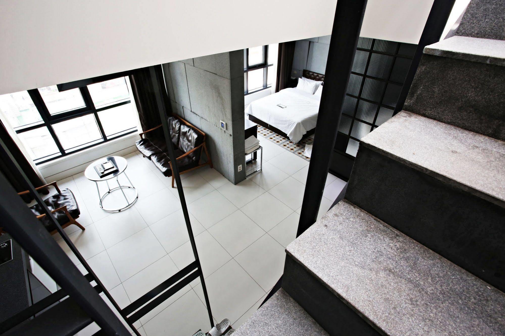 H Avenue Gangnam Yeoksam Hotel