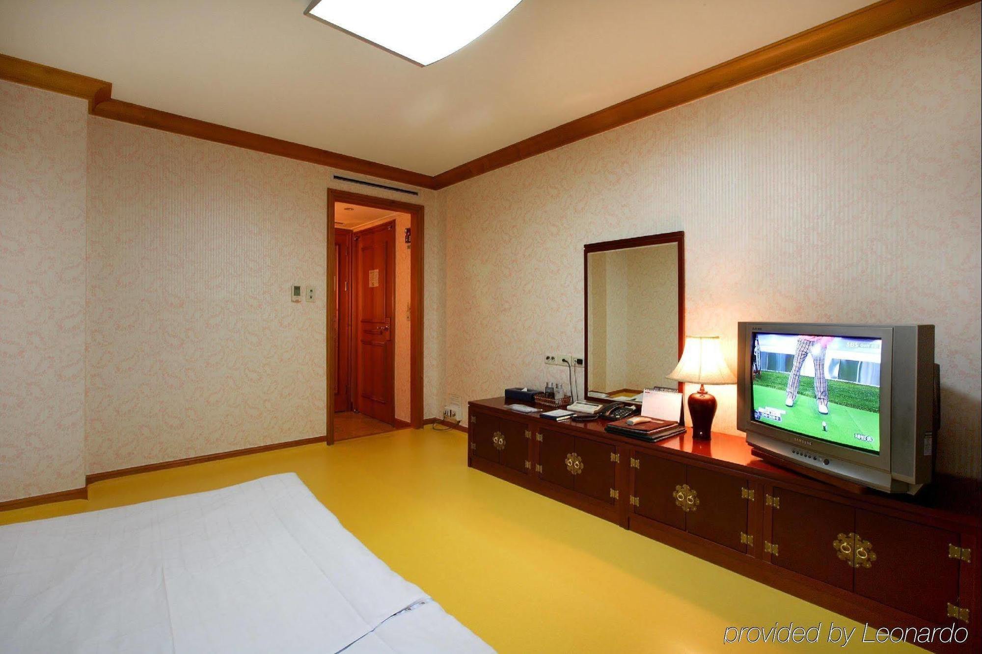 Karak Tourist Hotel
