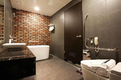 Karak Tourist Hotel Seoul