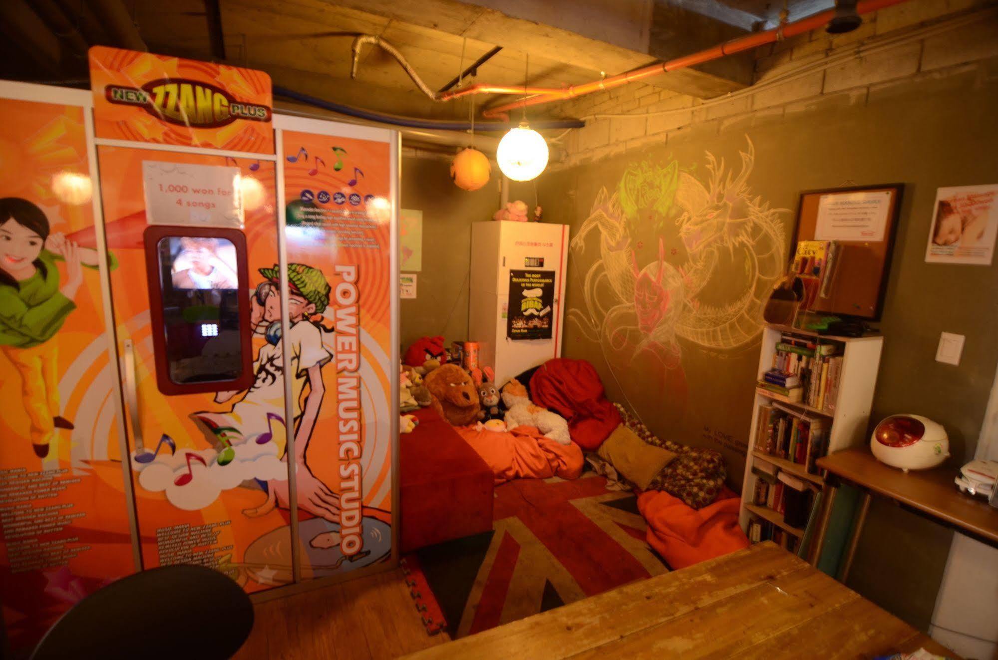 Hostel Yakorea Hongdae *