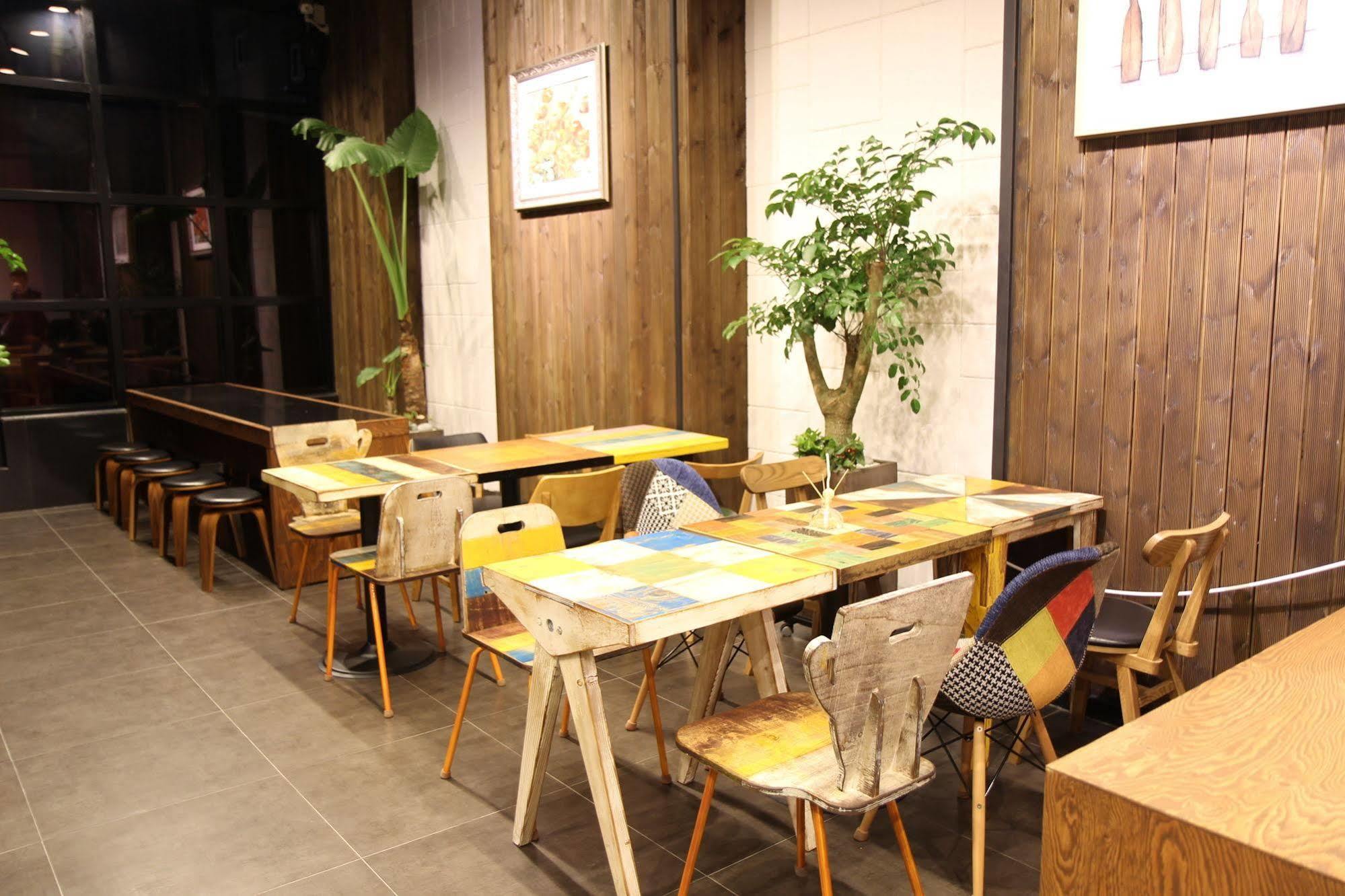 D7 3* Seoul