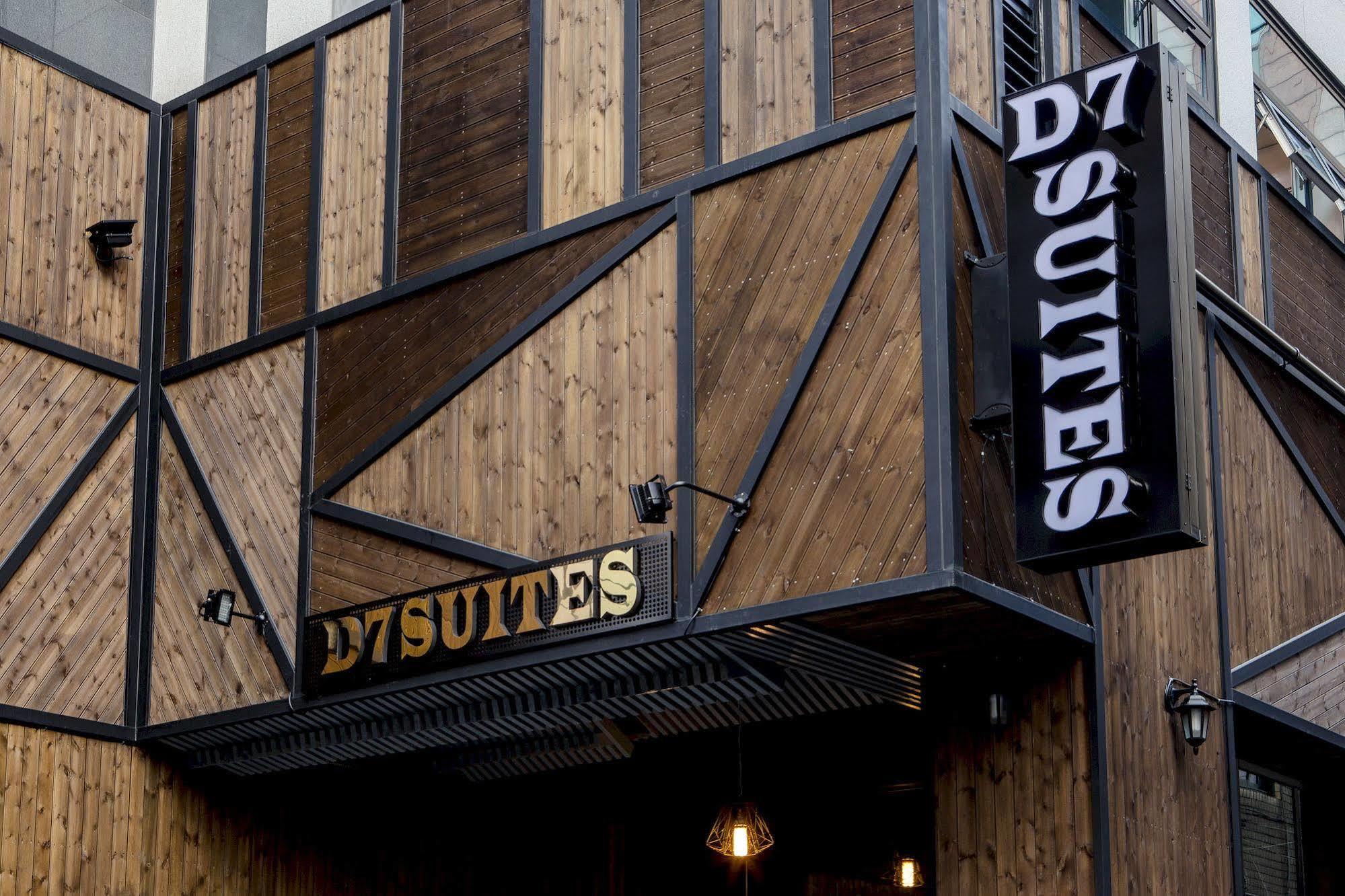 D7 Hotel