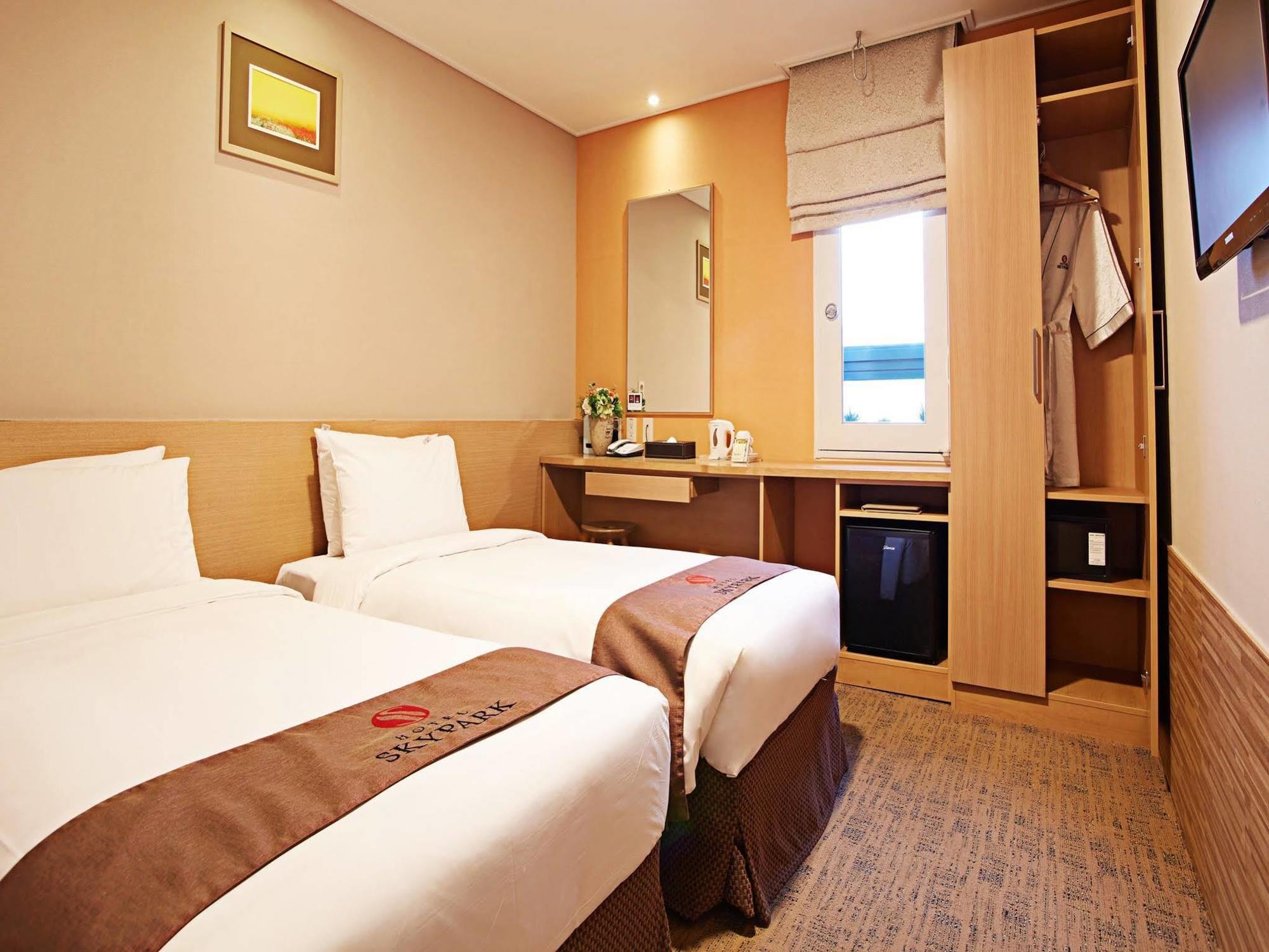 Hotel Skypark Myeongdong 3 3*