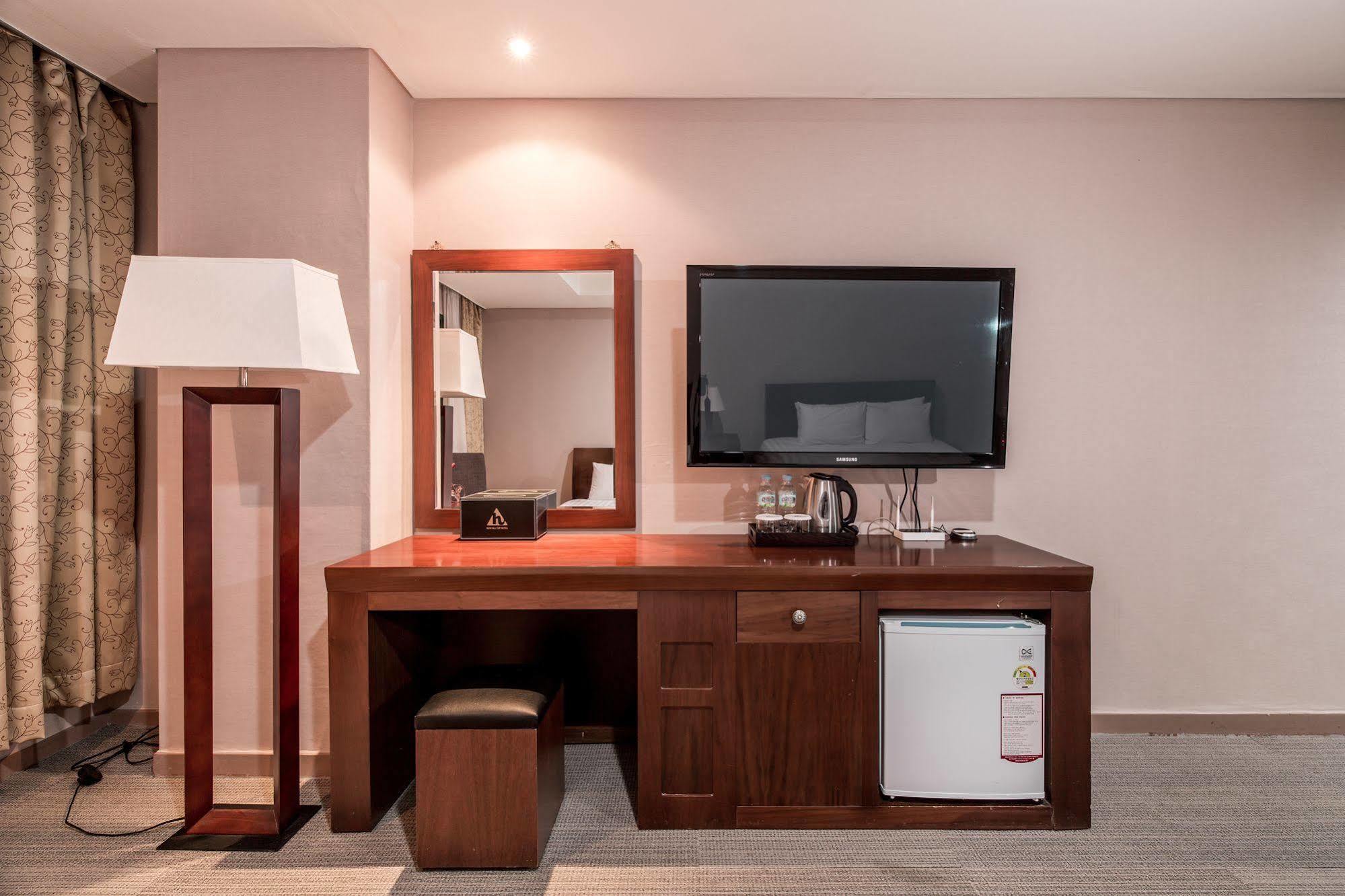 New Hilltop Hotel