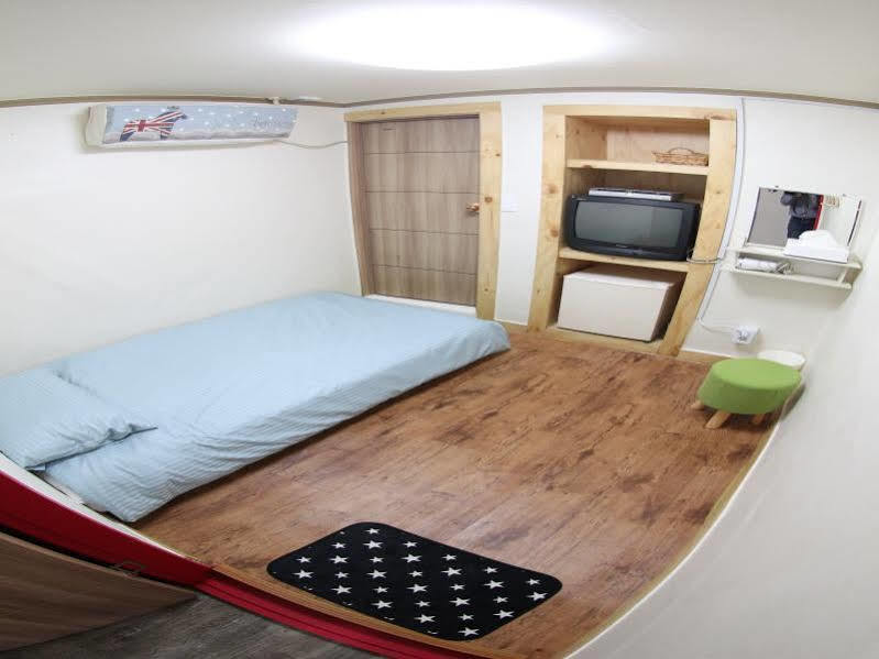 Naru Korea Hostel *