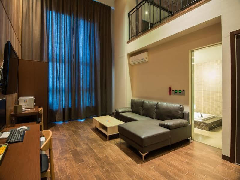 Yeongdeungpo Lifestyle F Hotel 3*