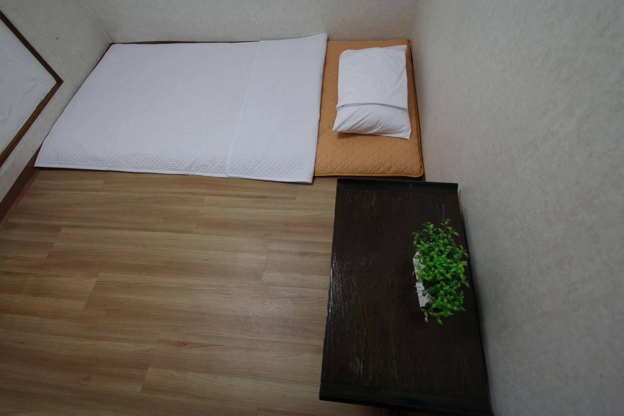 Icos 1 - Female Only 2* Seoul