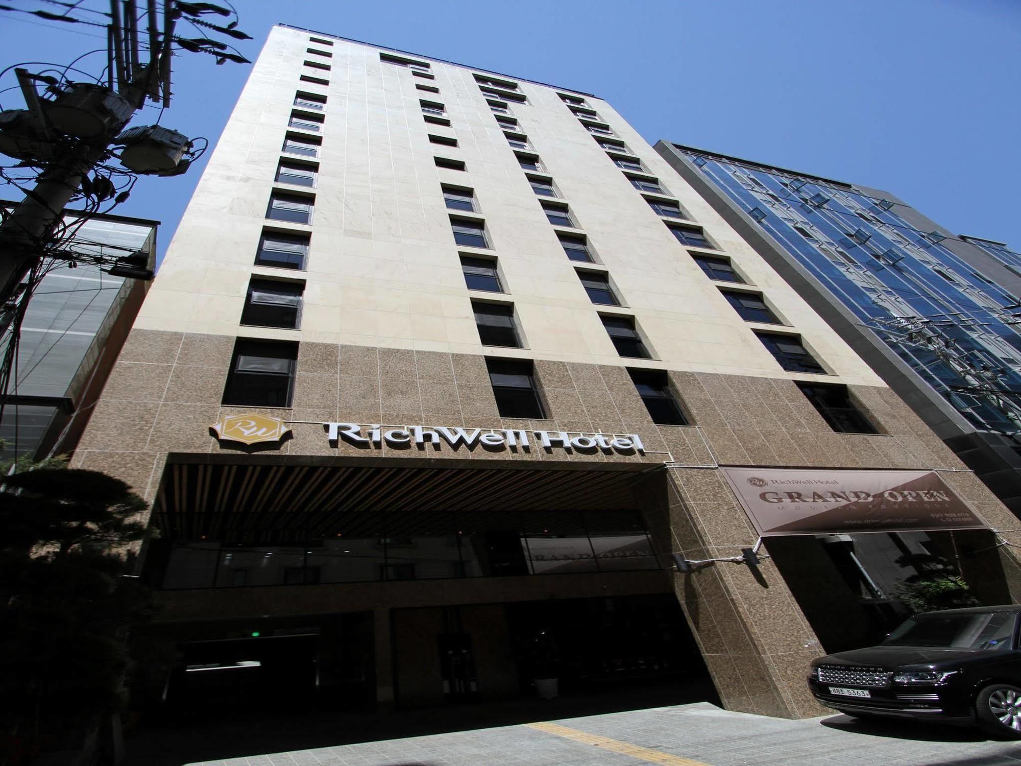 Hotel Richwell 3*