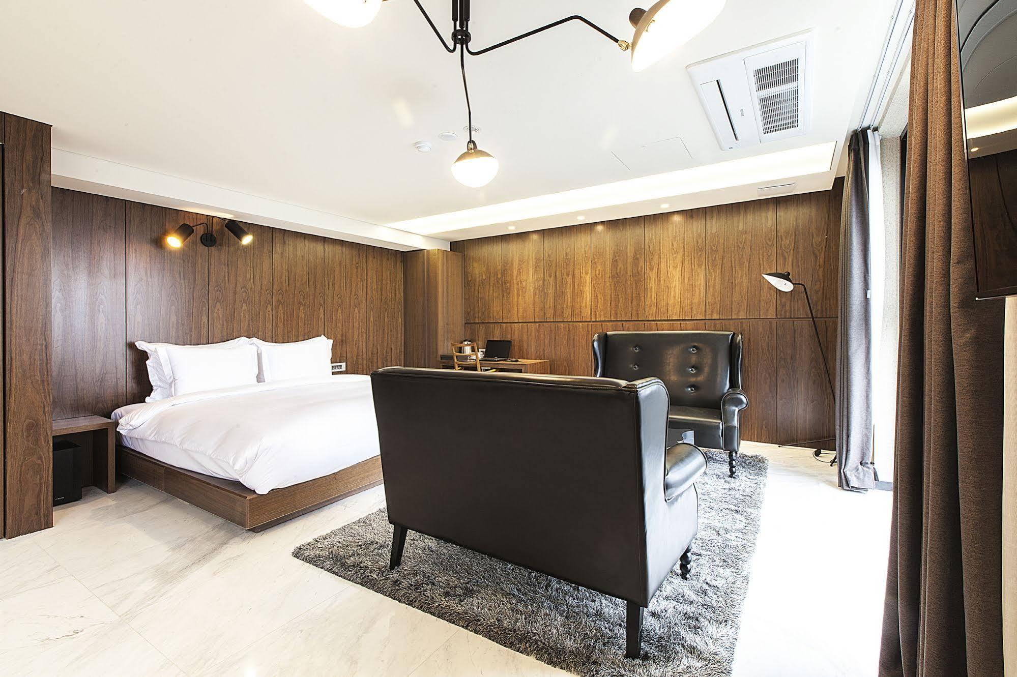 Hotel Richwell 3*