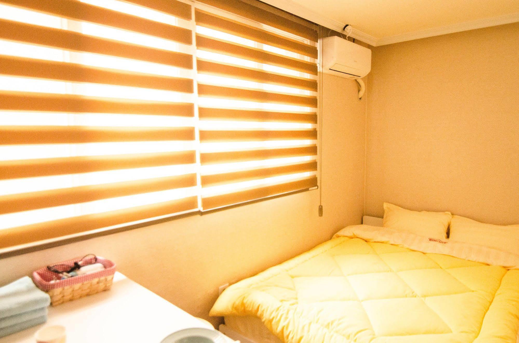Yakorea Hongdae Hostel Seoul