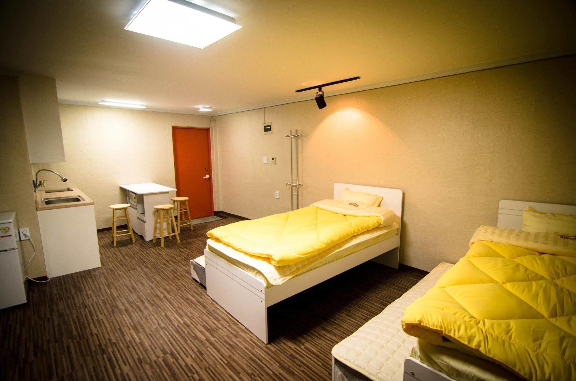 Hostel Yakorea Hongdae Seoul
