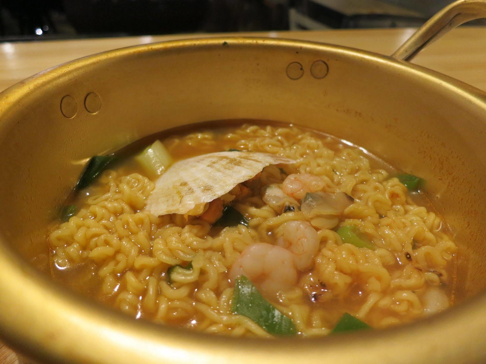 Inno & Pub Lounge Hongdae *