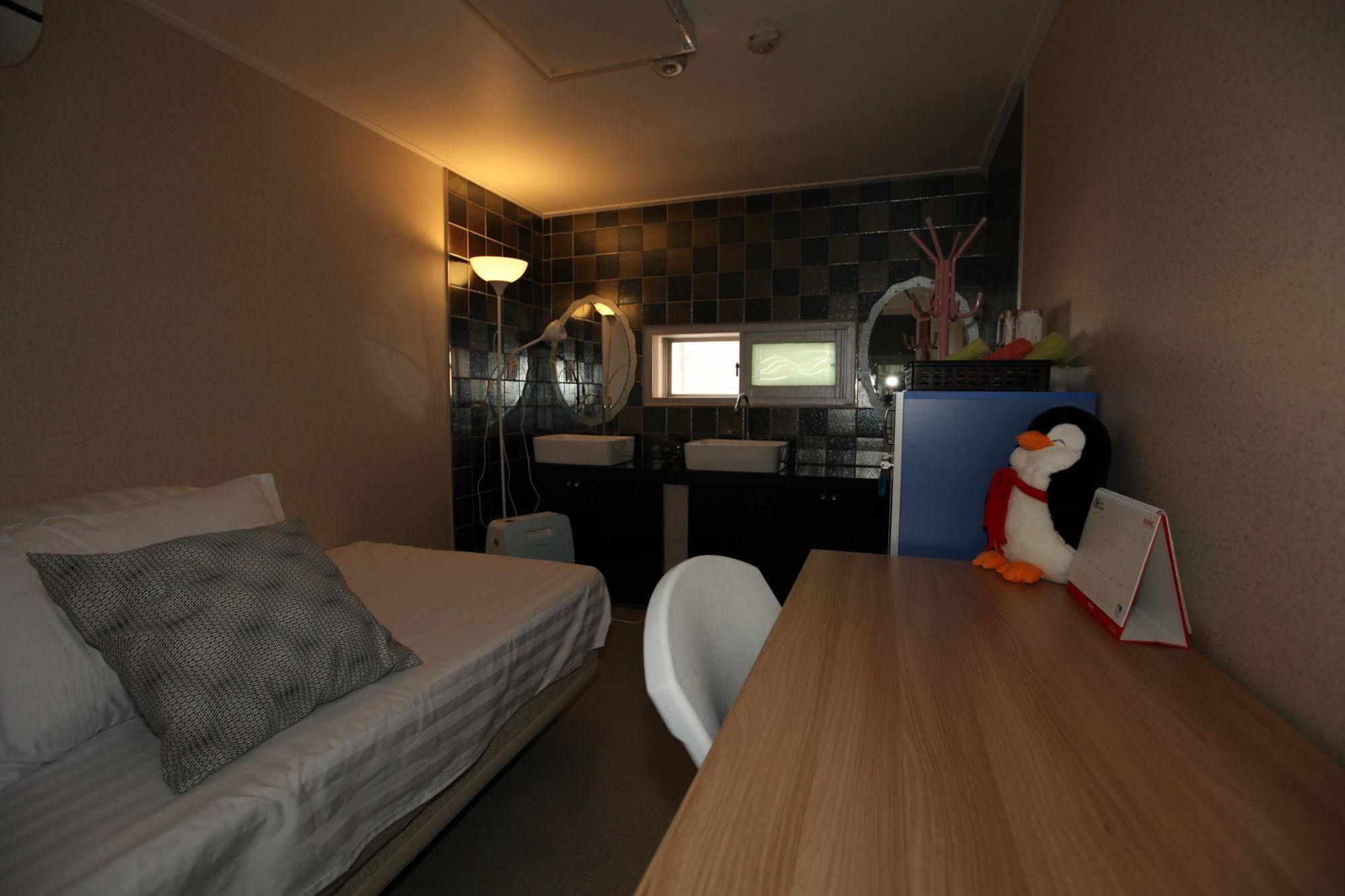 Lombard House - Hotel 2*