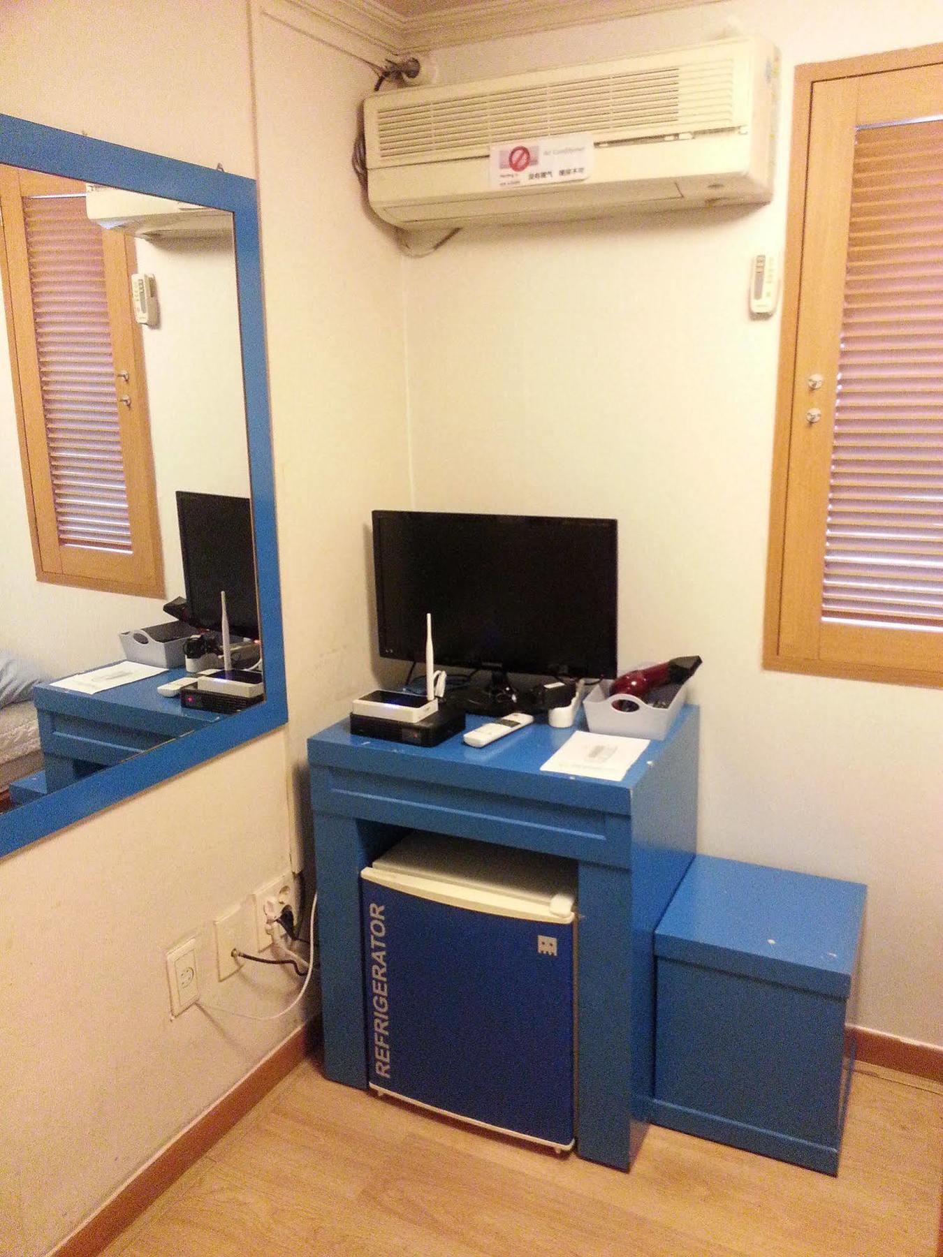 Oppa Hostel