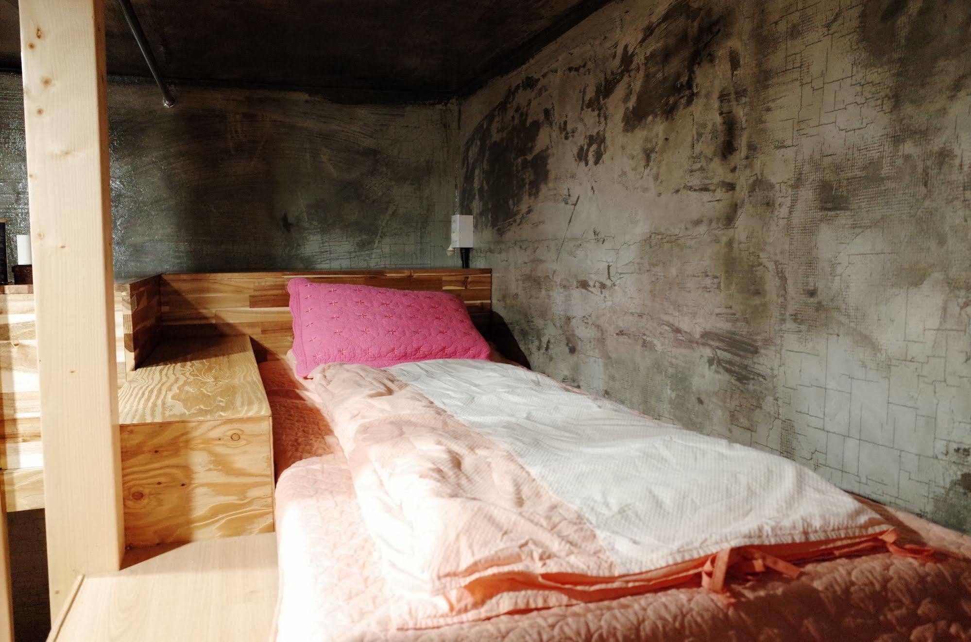 Bong Backpackers Hostel