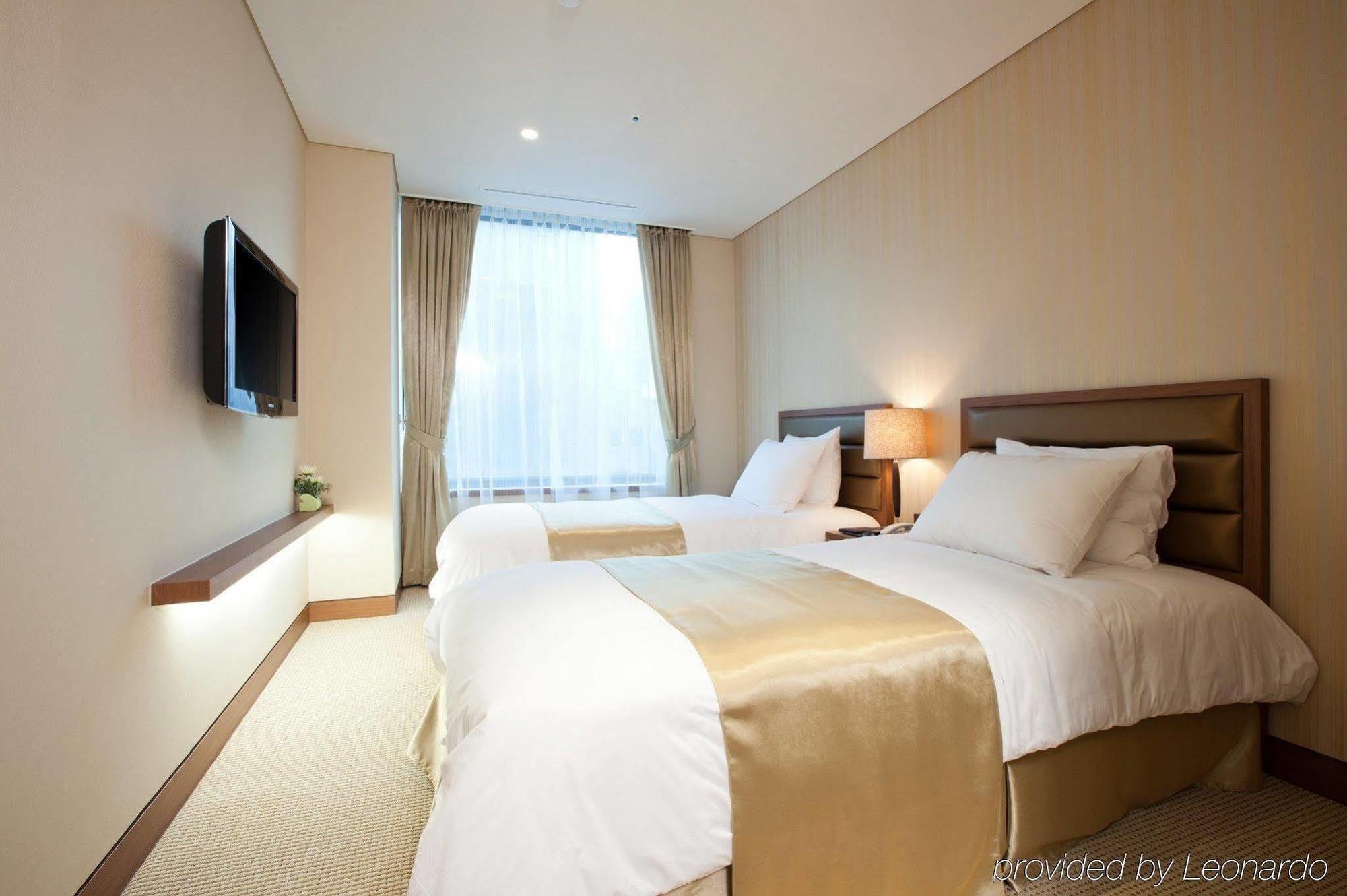 Staz Myeongdong 1 3*