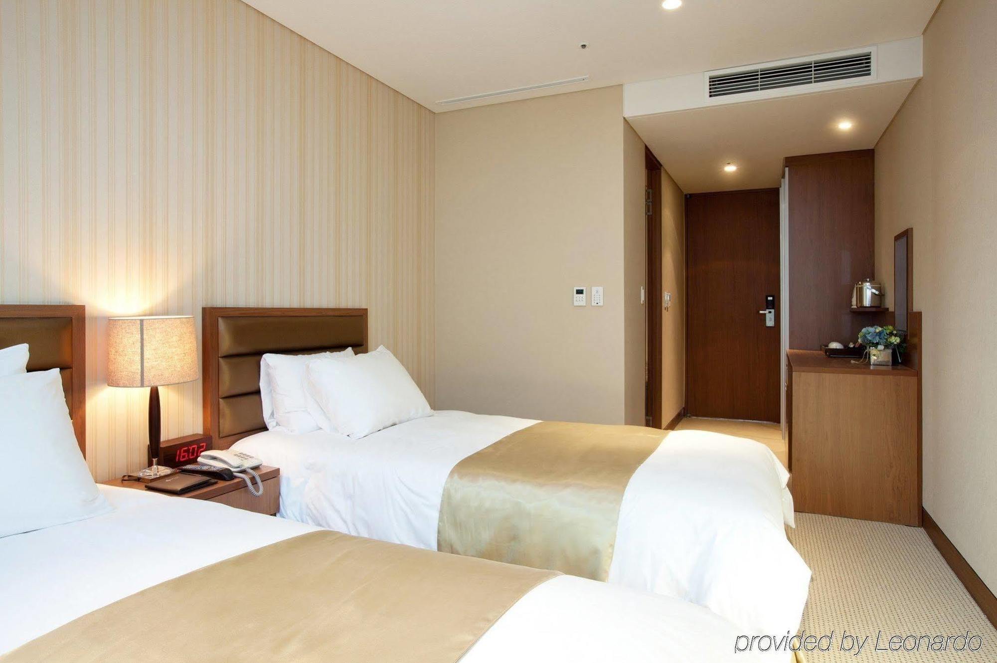 Hotel Staz Myeongdong 1 3*