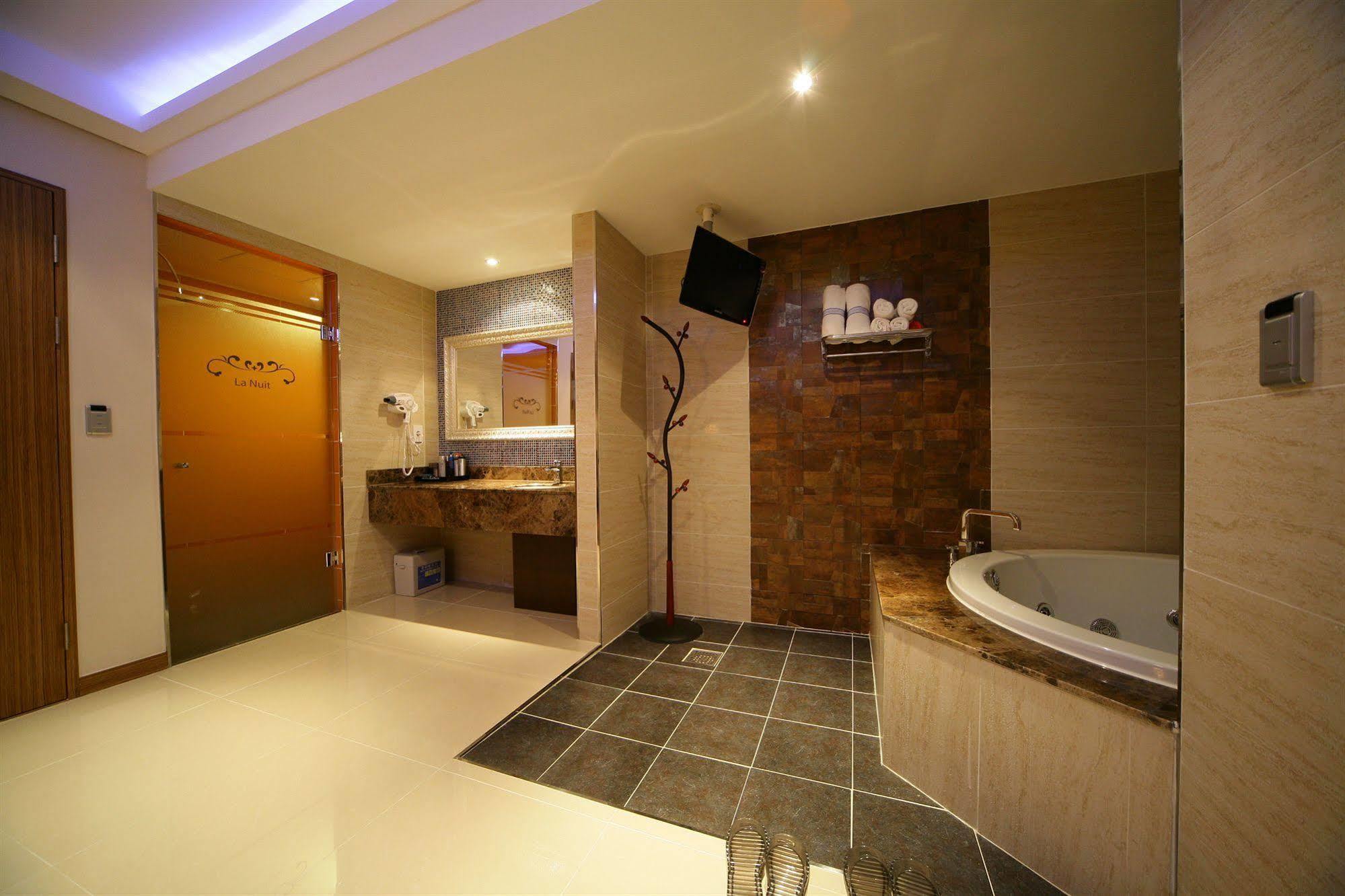Hotel Lanuit