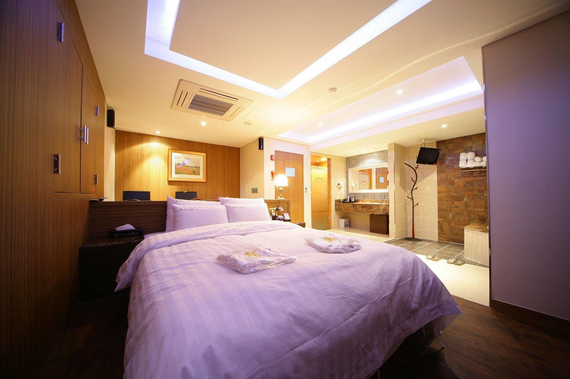 Lanuit Hotel Seoul
