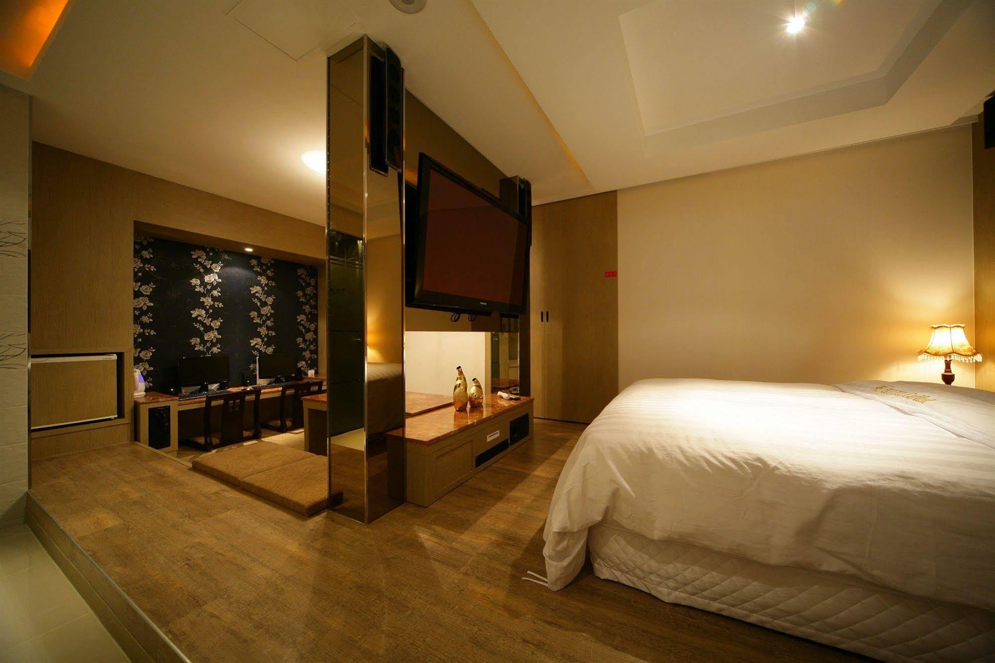 Lanuit Hotel