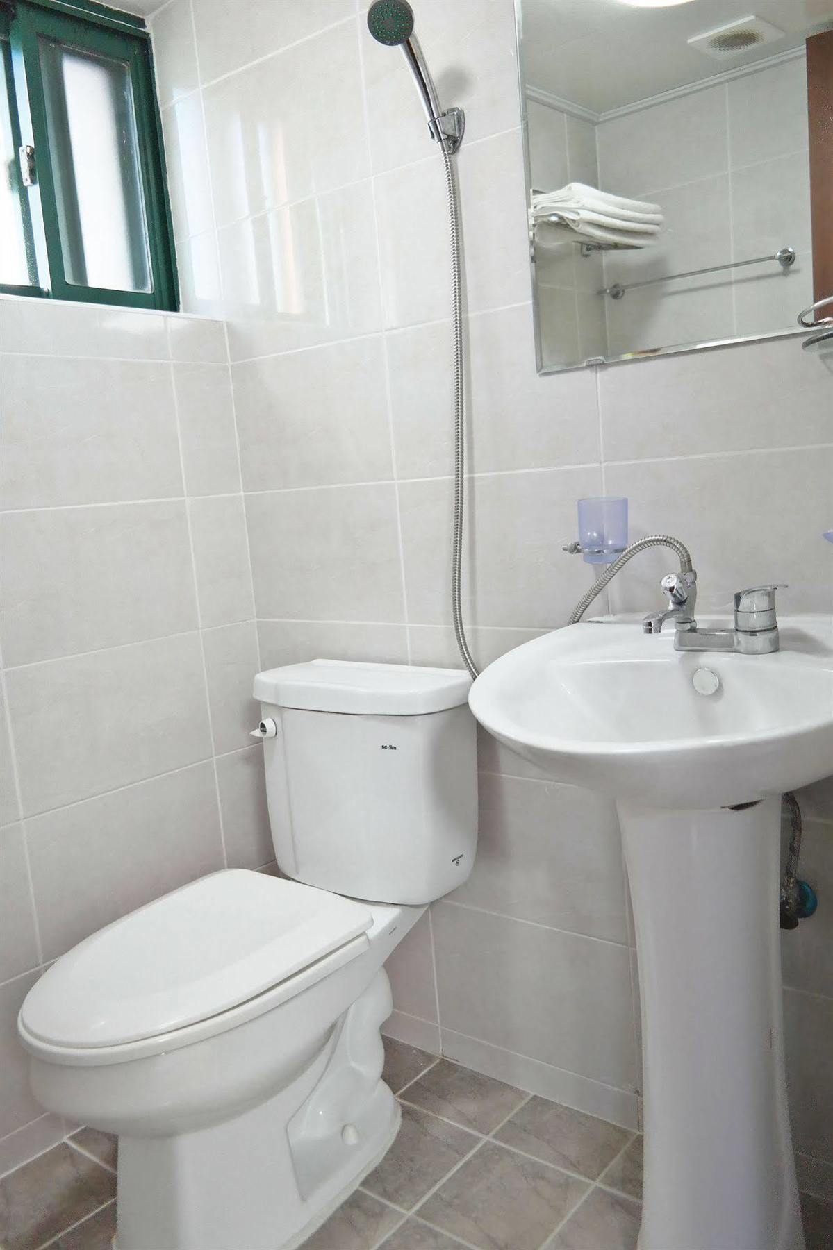 I House Apartment *