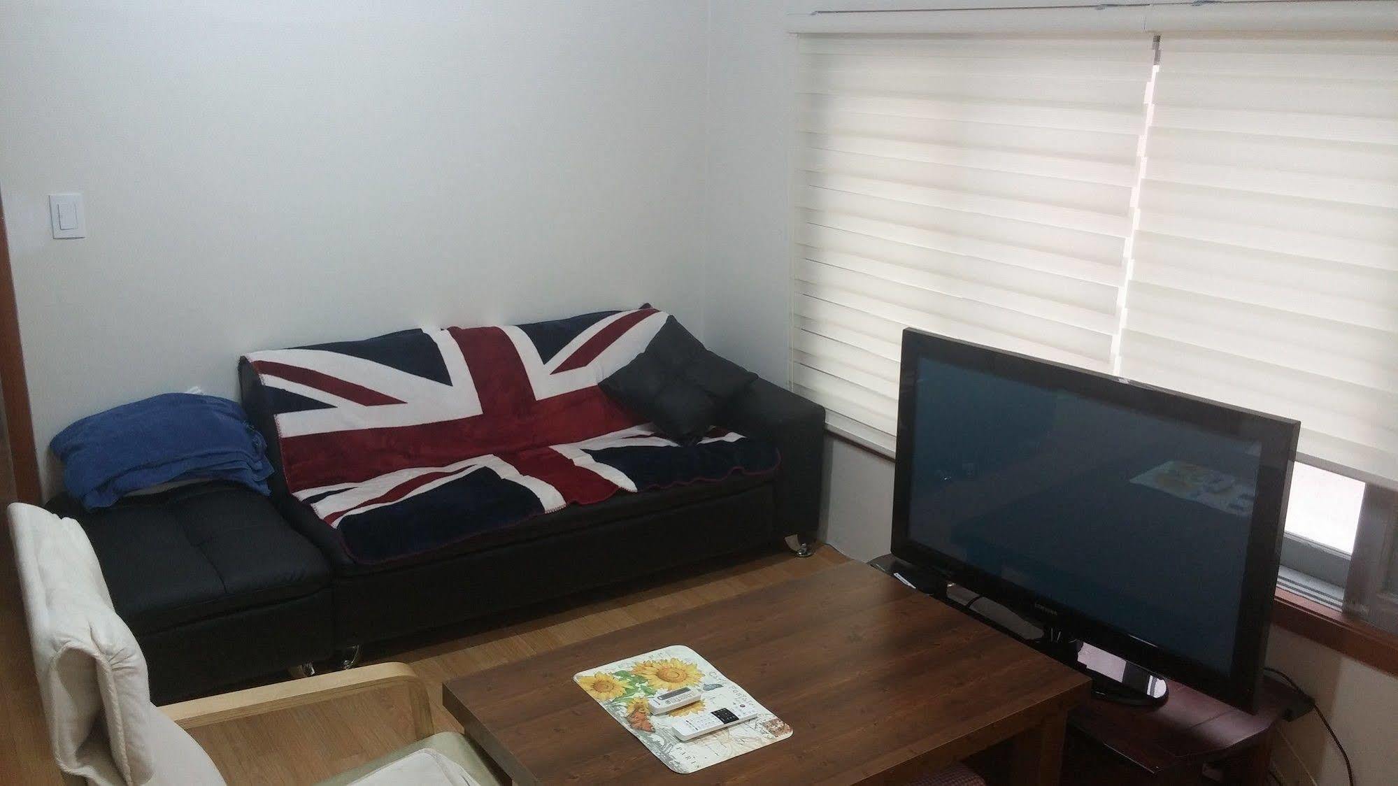 J Story Guest house