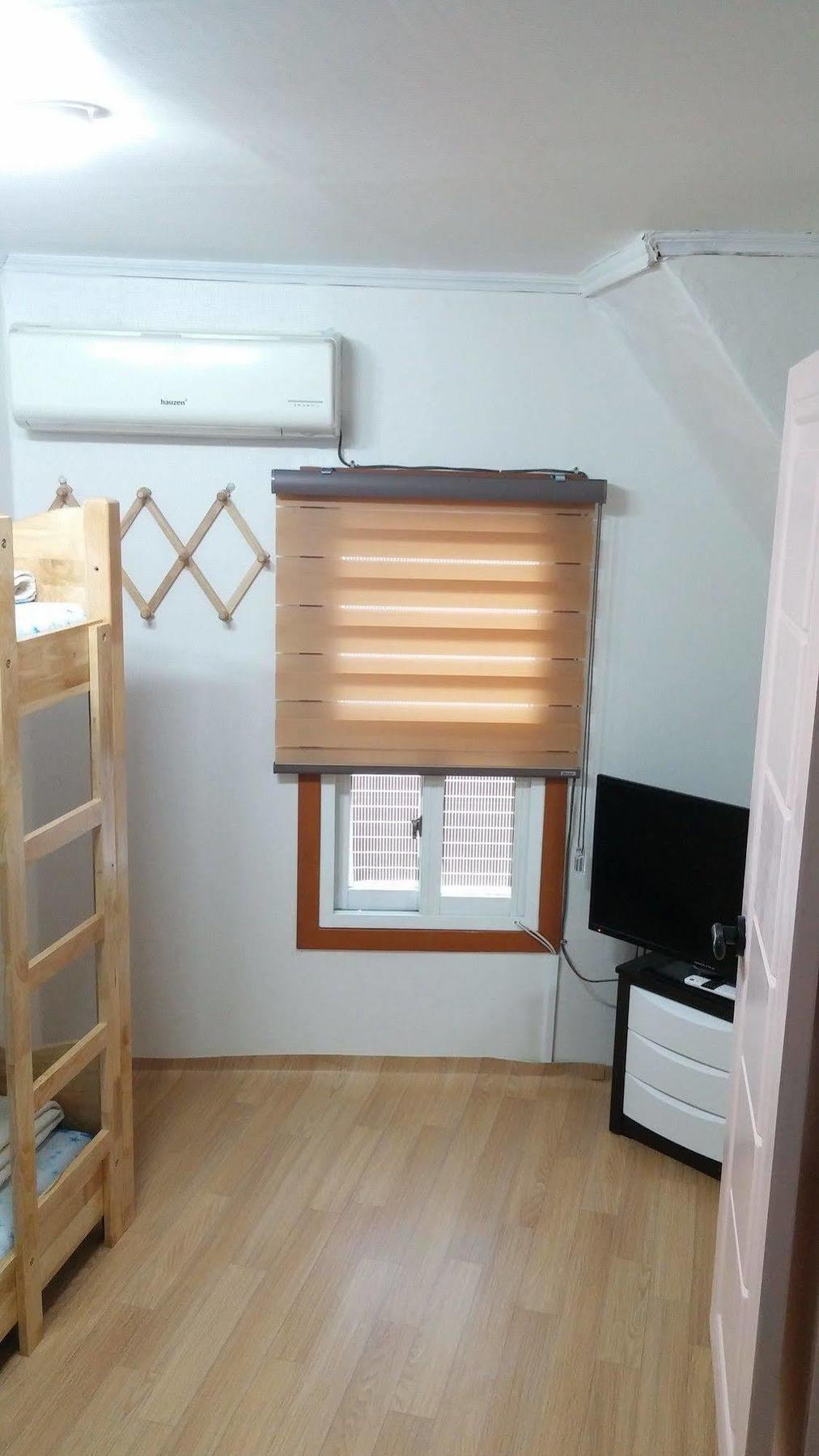 Guest house J Story 2*