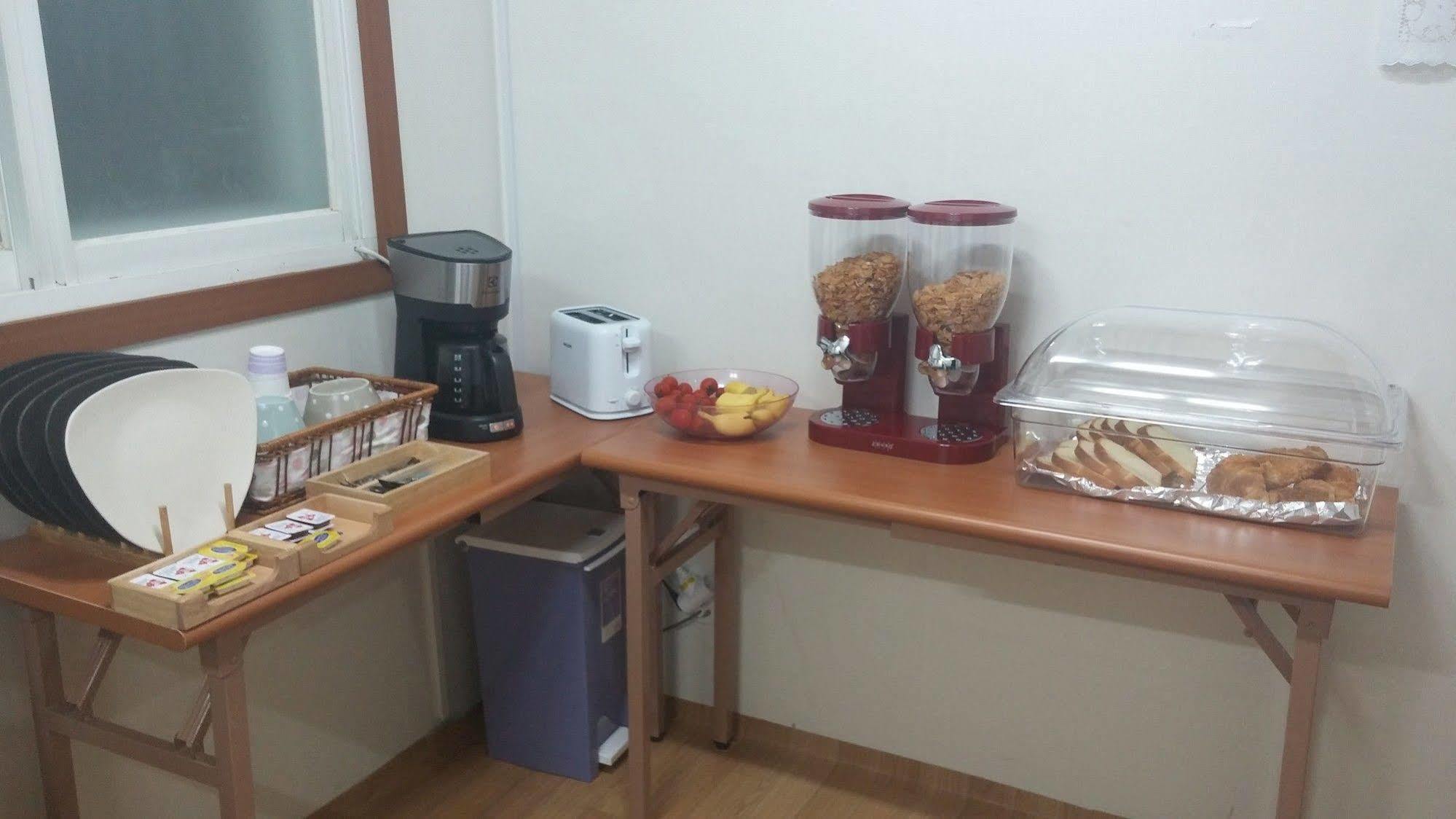 Guest house J Story