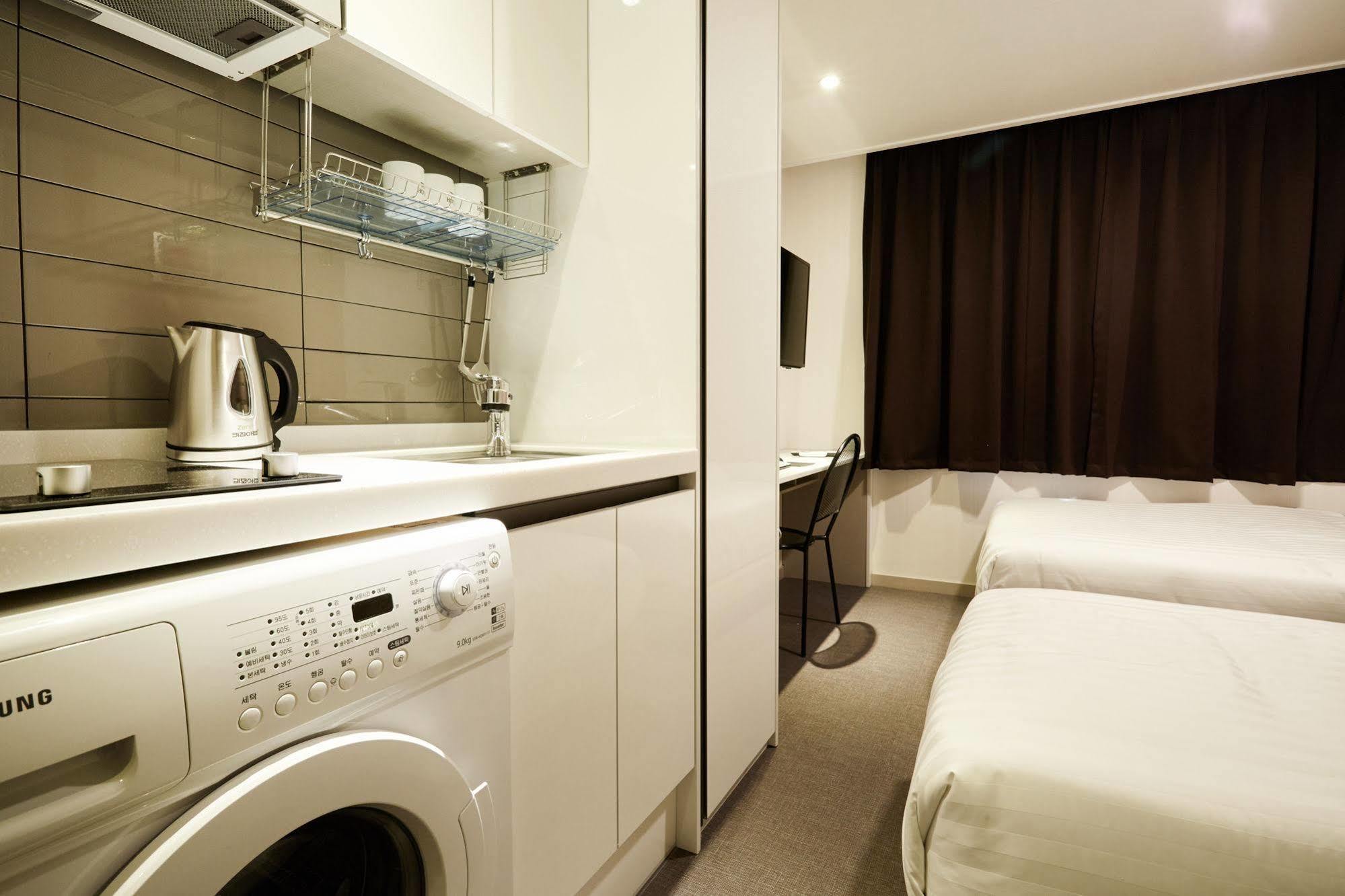 Aparthotel &