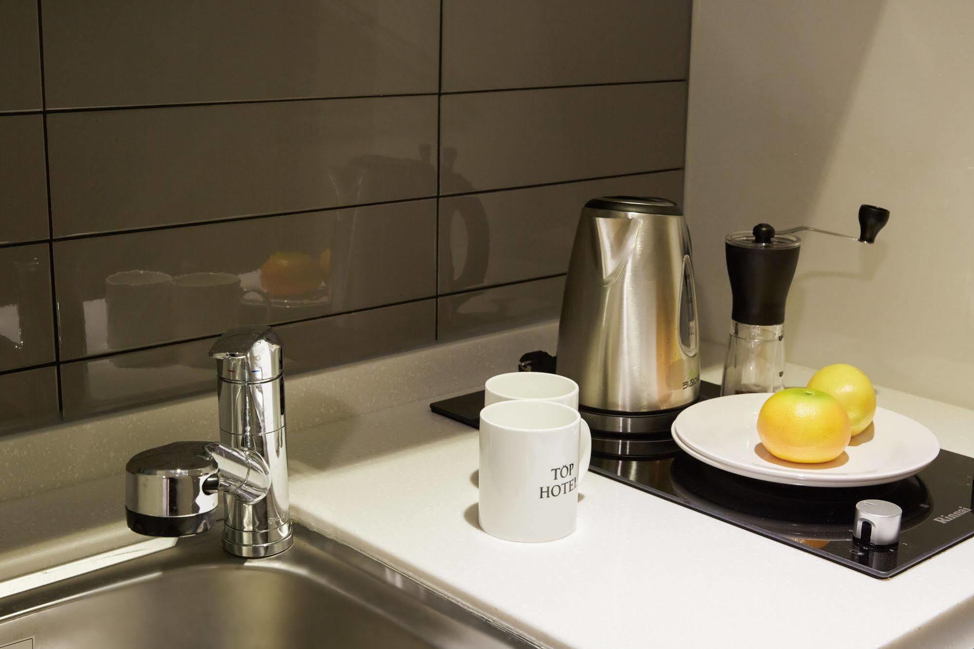 & Aparthotel 3*