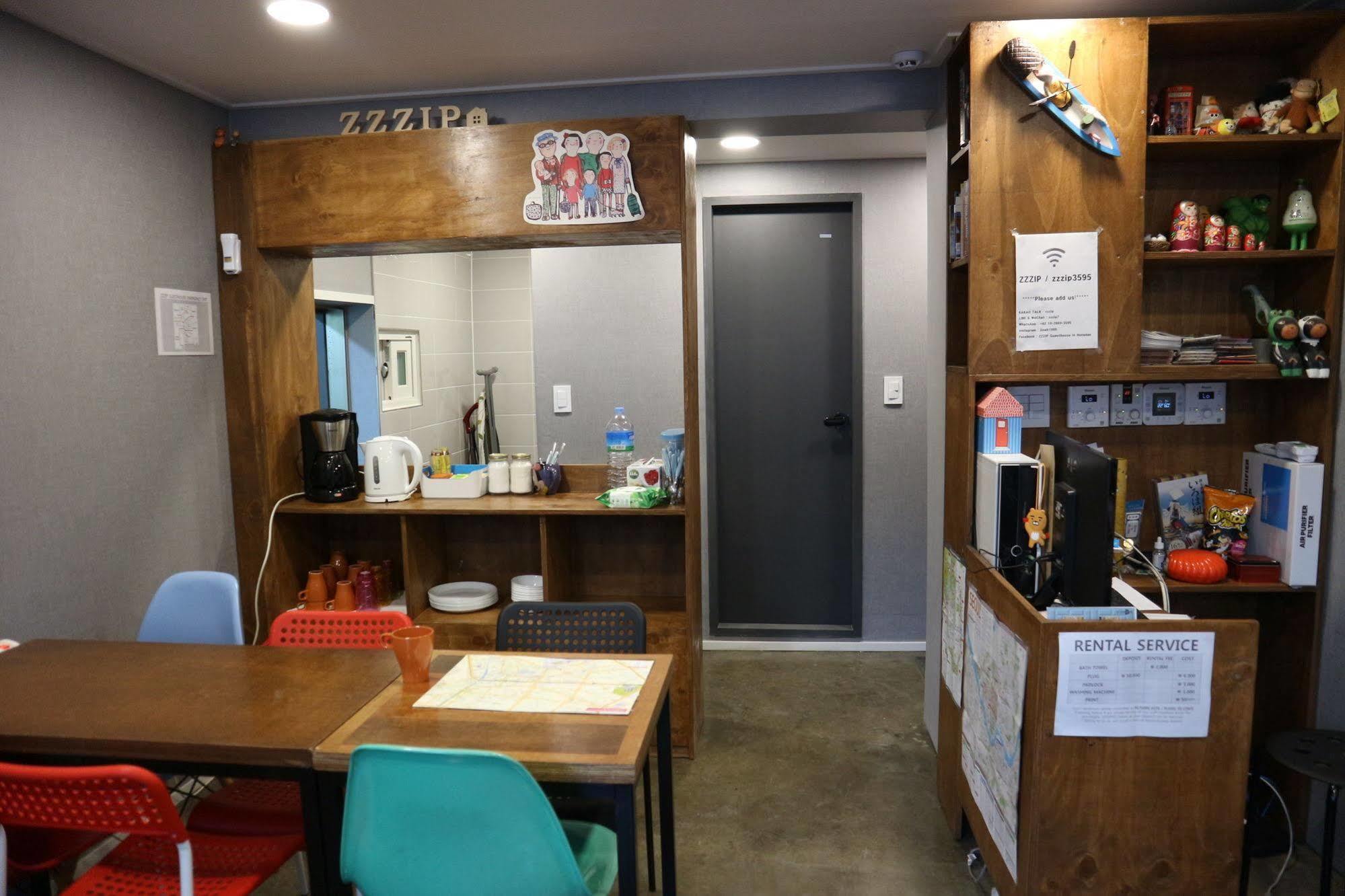 Zzzip In Hongdae Asrama