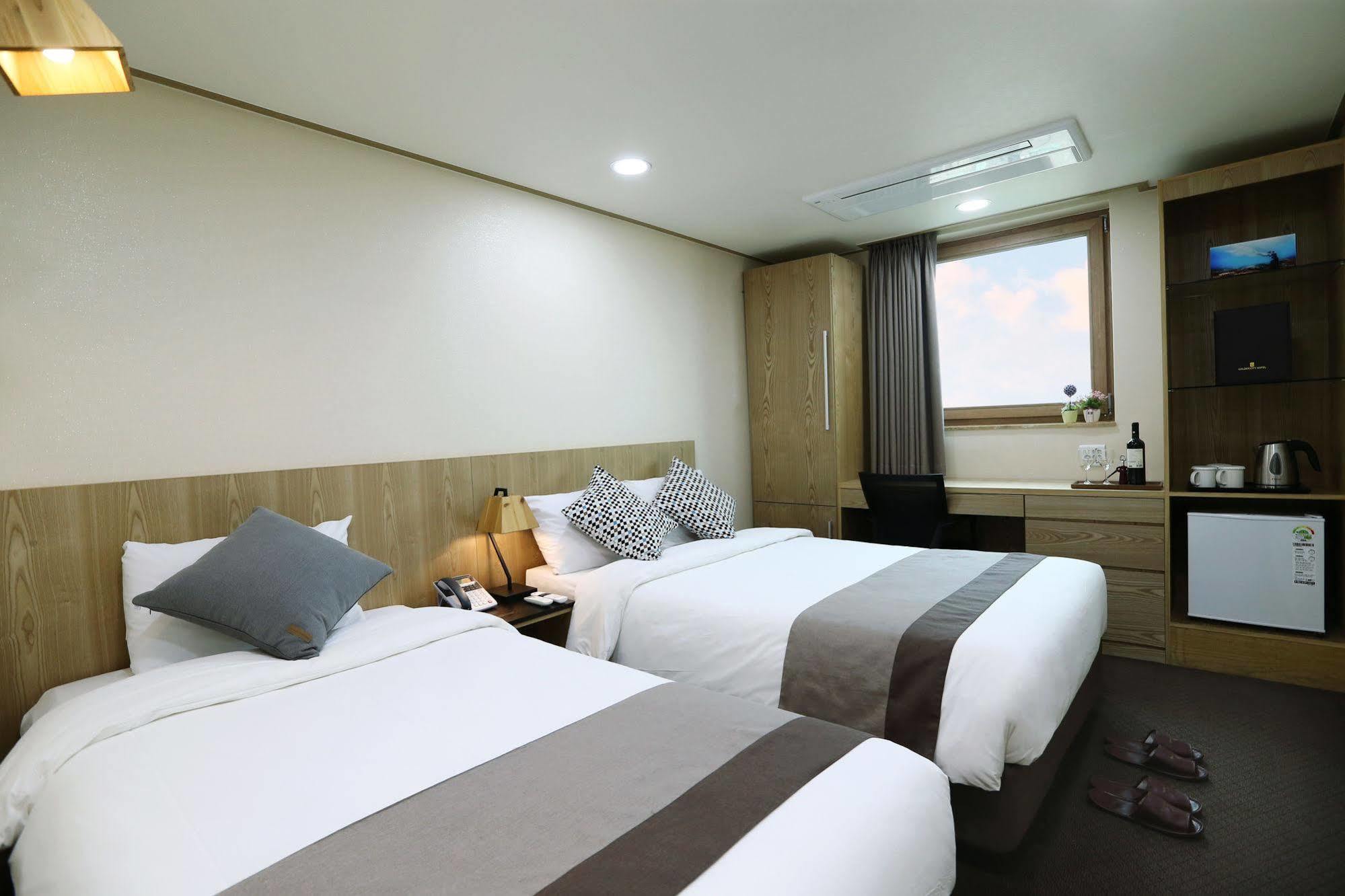 Golden Dongdaemun 3*