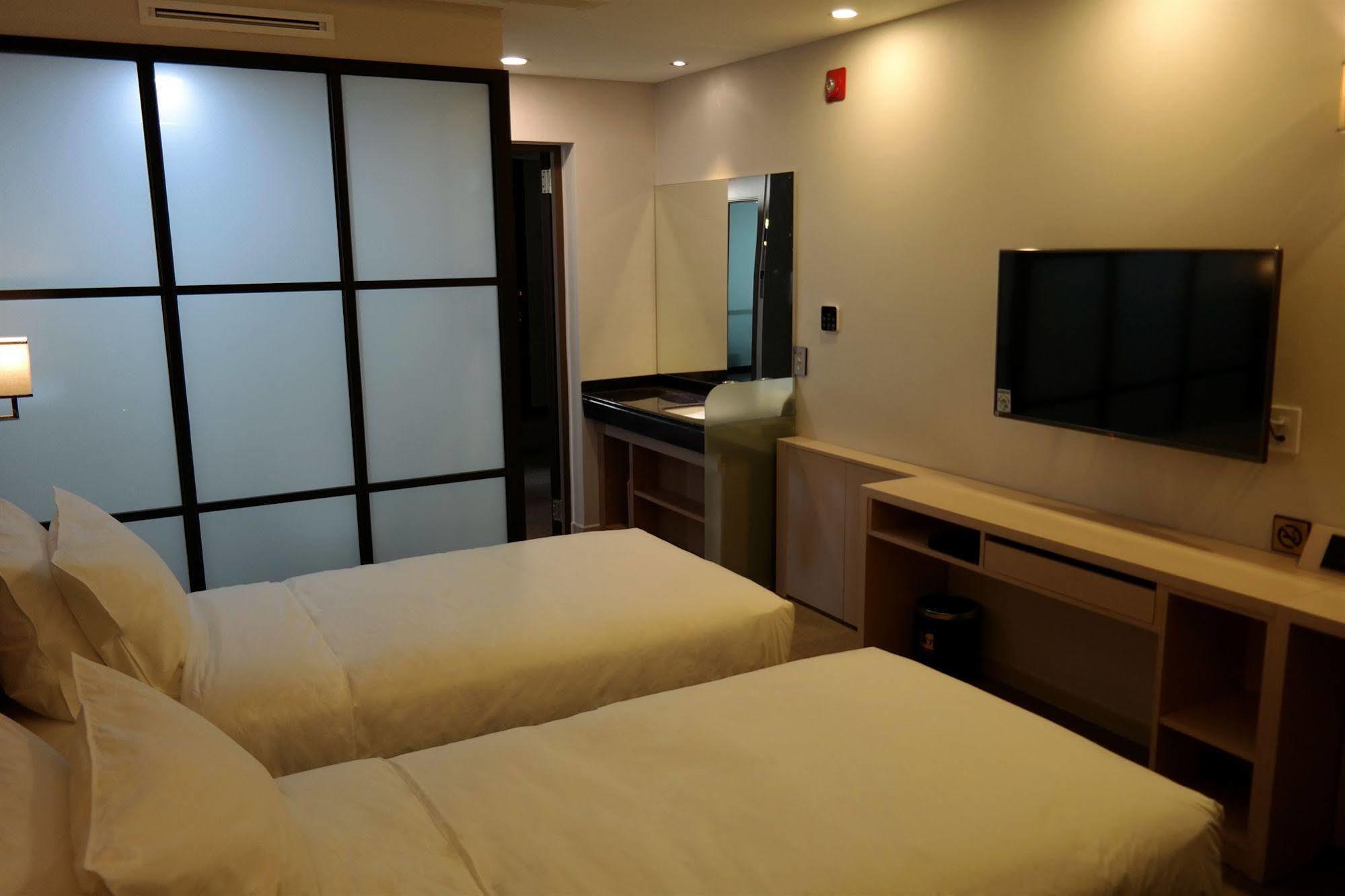 Cs Avenue Tourist Hotel 2*