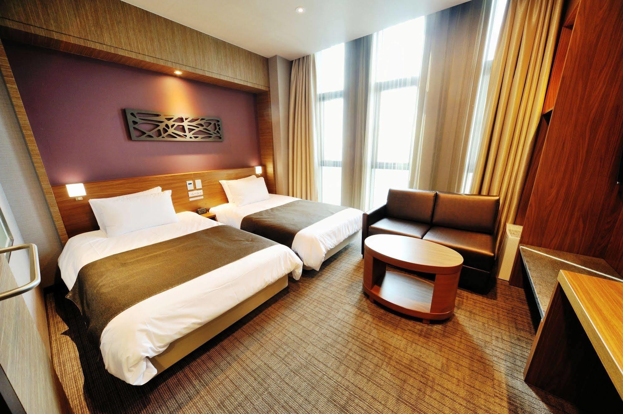 The Recenz Premium Gangnam Garosu-gil 3* Seoul
