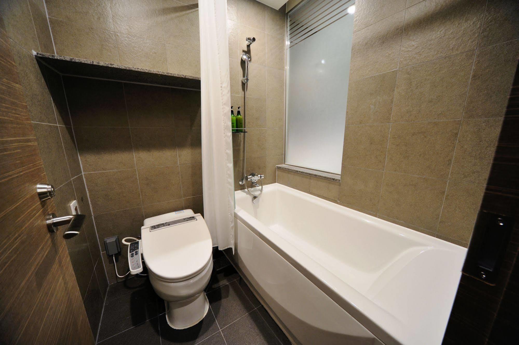 The Recenz Premium Gangnam Garosu-gil Hotel 3*