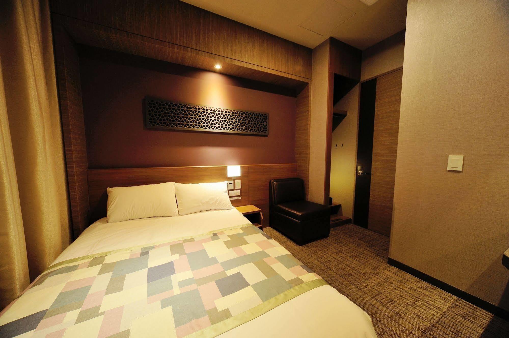 The Recenz Premium Gangnam Garosu-gil