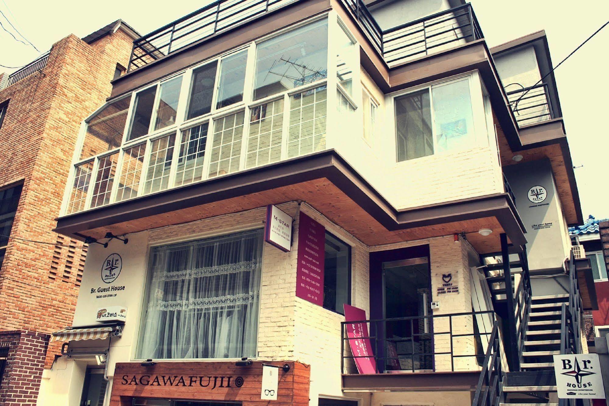 Br. Hongdae 2*