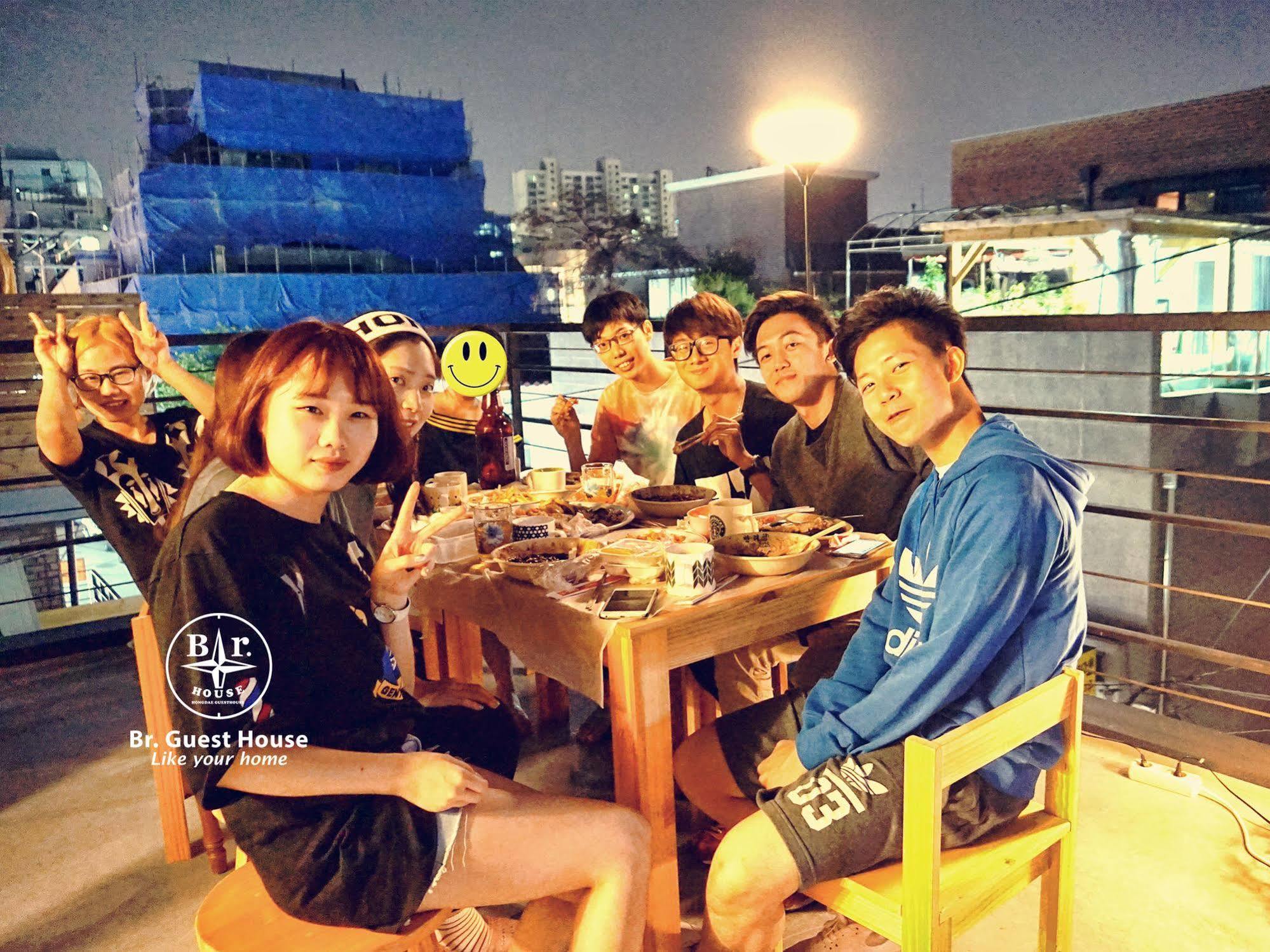 Br. Hongdae Guest house Seoul