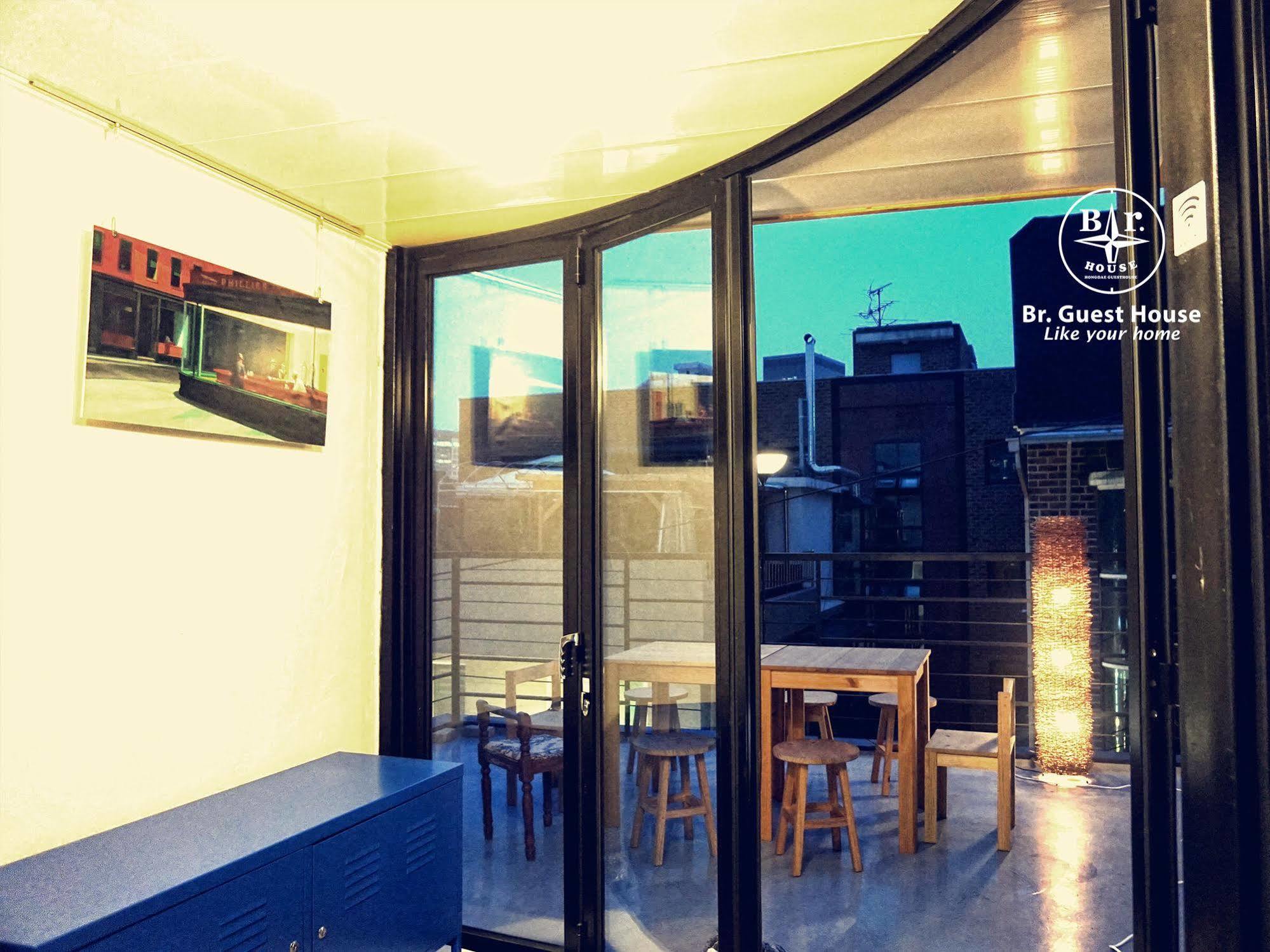 Br. Hongdae Guest house