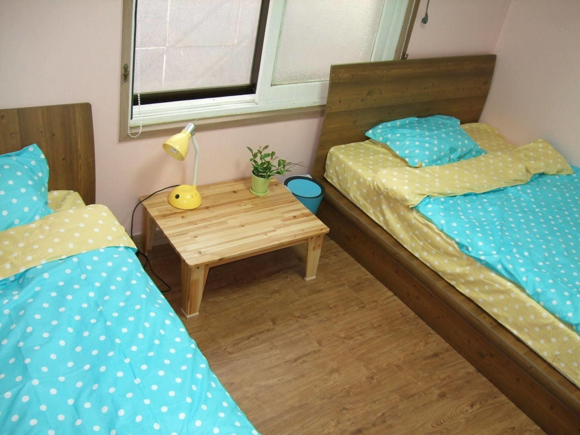 Birdsnest Hongdae Foreigner Only Hostel *