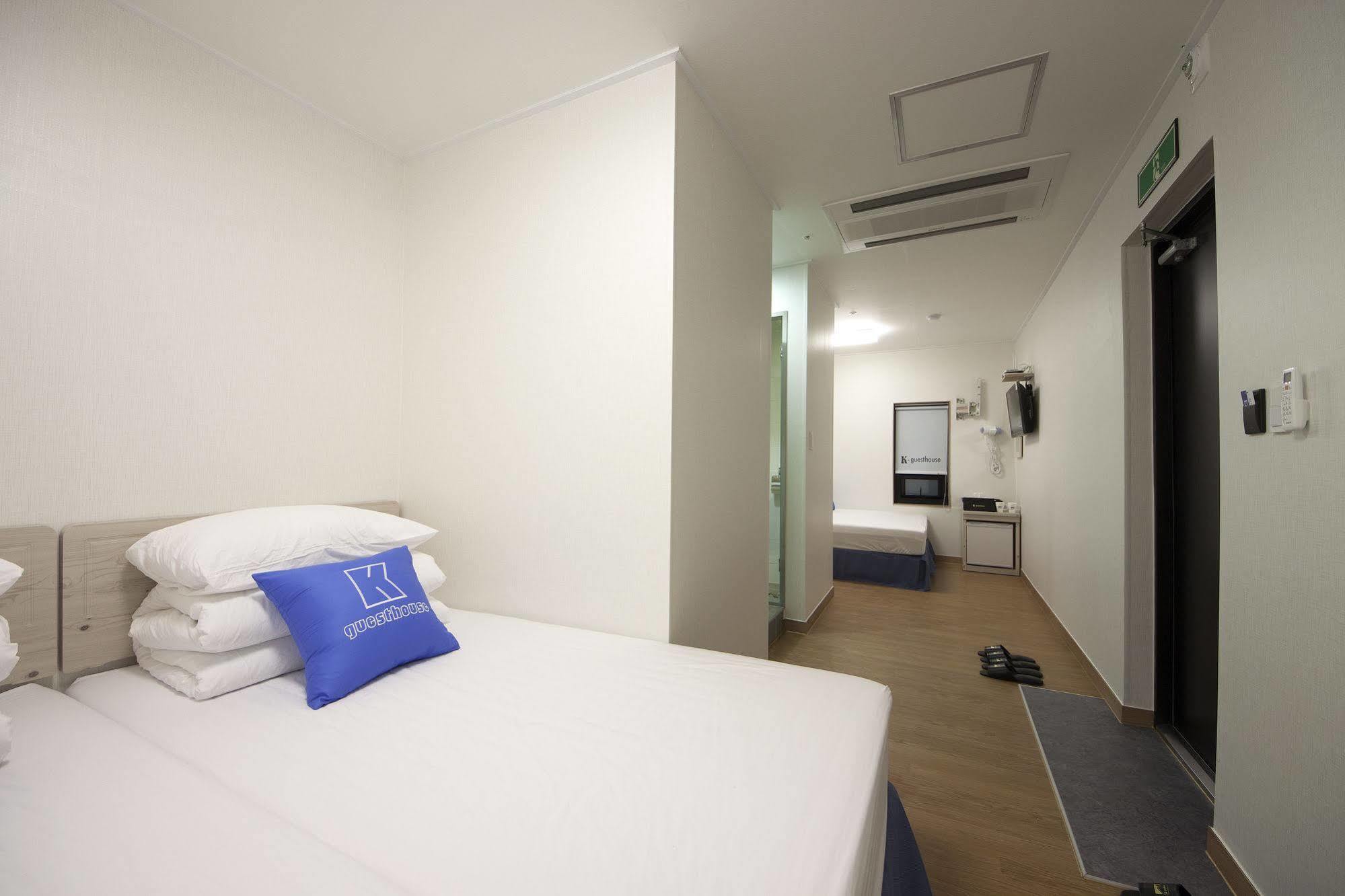 K-guesthouse Myeongdong 2 2*