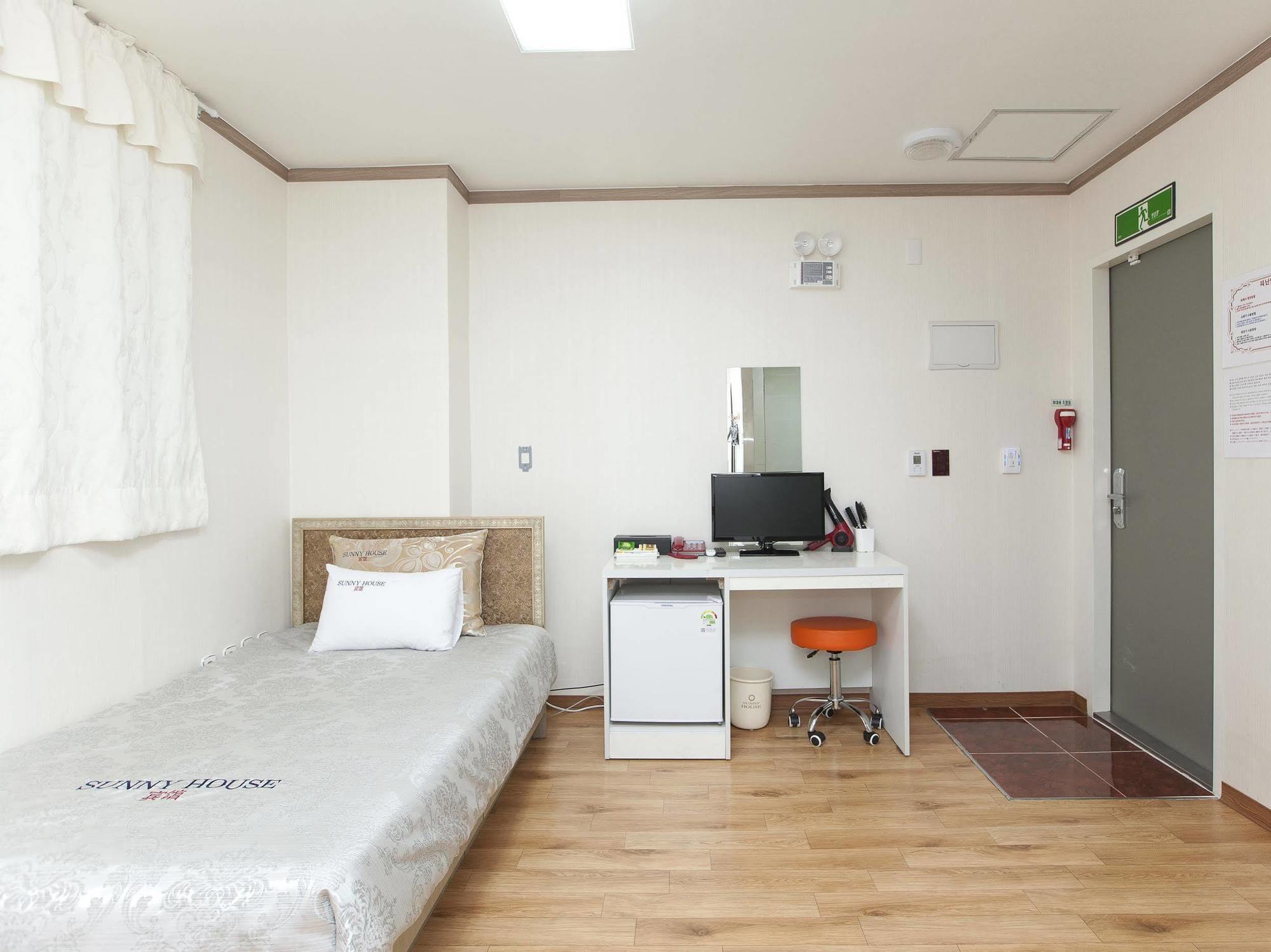 Hotel Sunny House