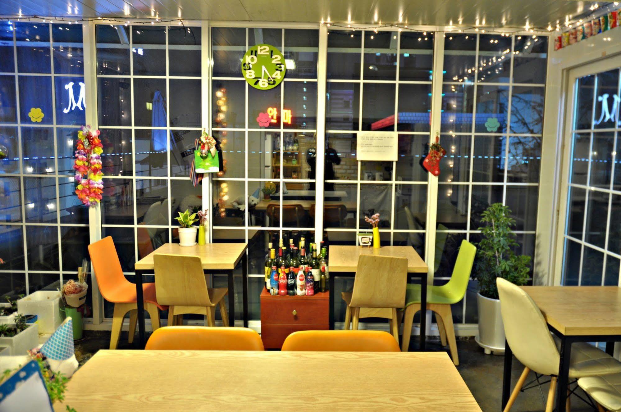 D.h Sinchon Guest house 2*