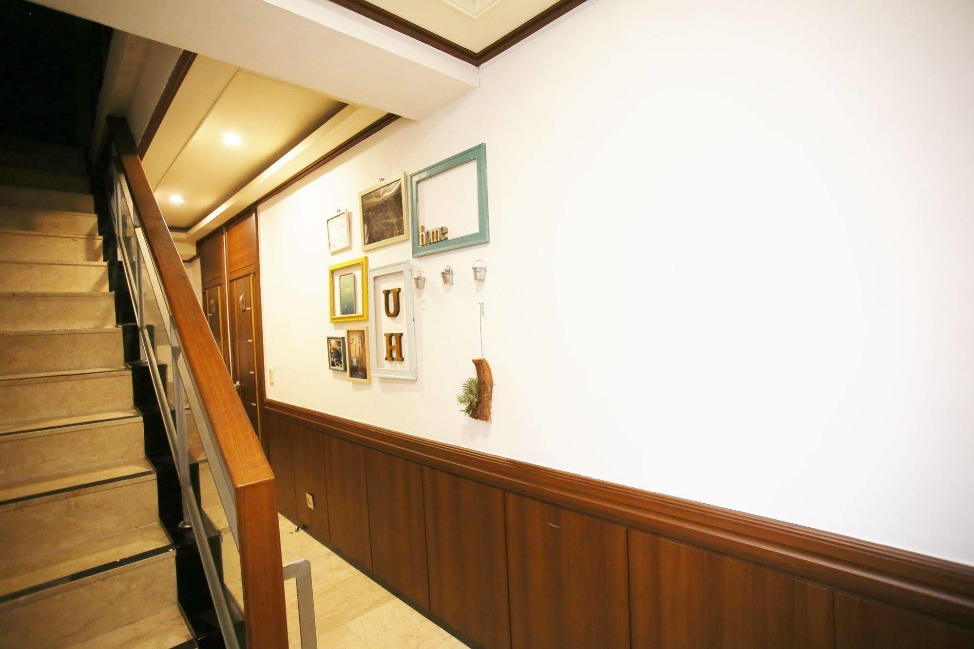 Sinchon Sisters Hostel Seoul